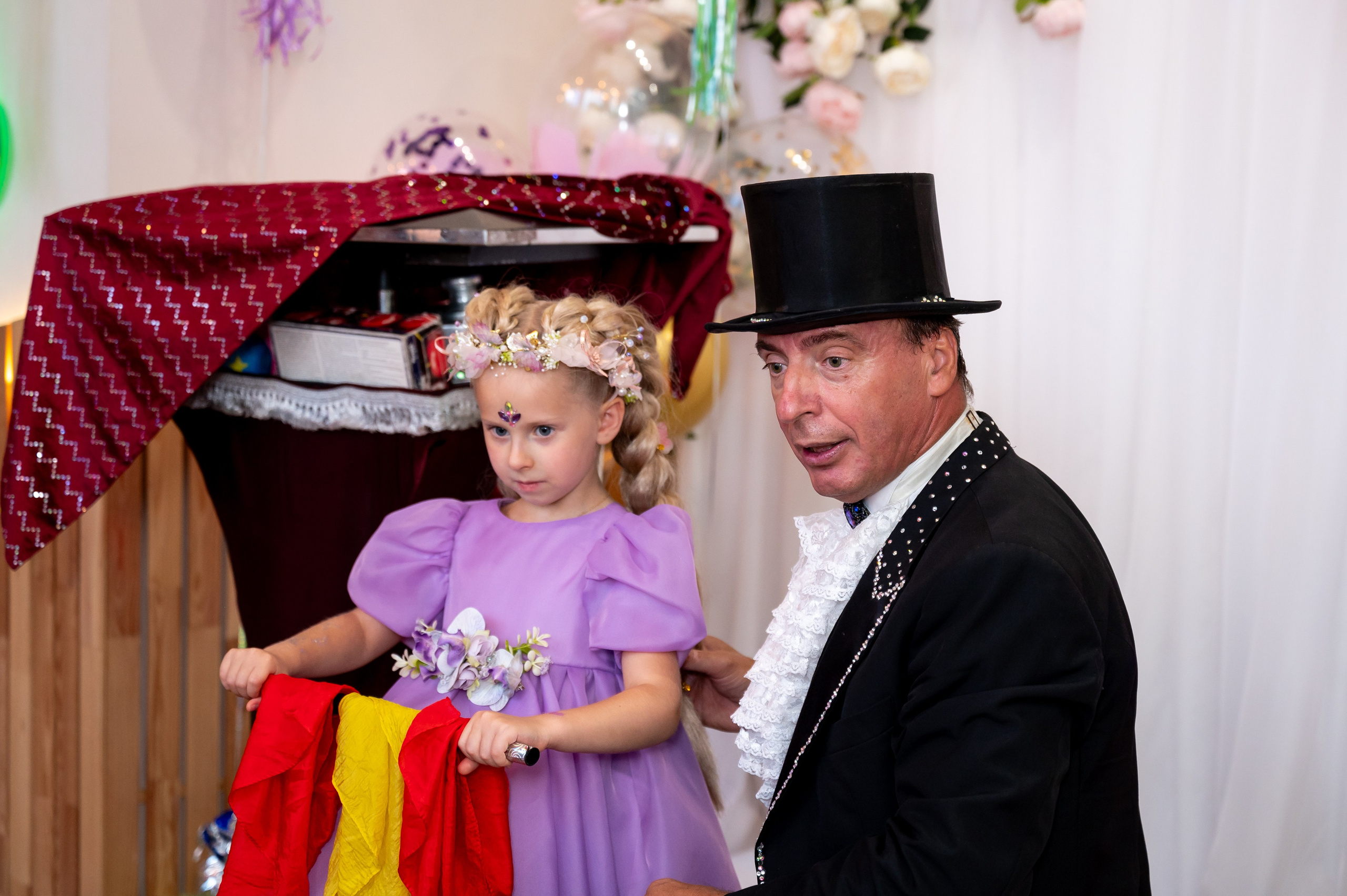 ДР в лофте с фокусником