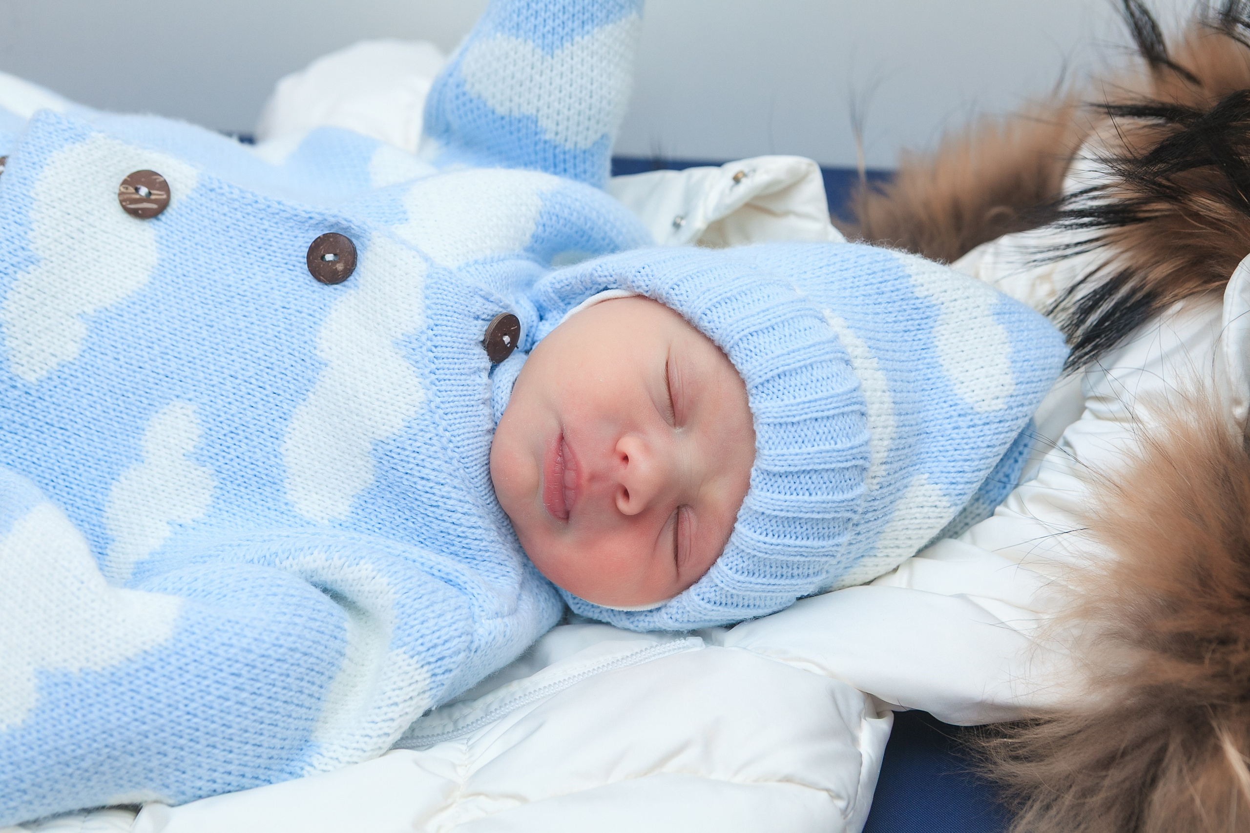 Съемка выписки из роддома 7 ГКБ Юдино Москва. Фотосъемка выписки из роддома в Москве, заказать фотографа на выписку ньюборн съемка в роддоме newborn фотограф в Юдино