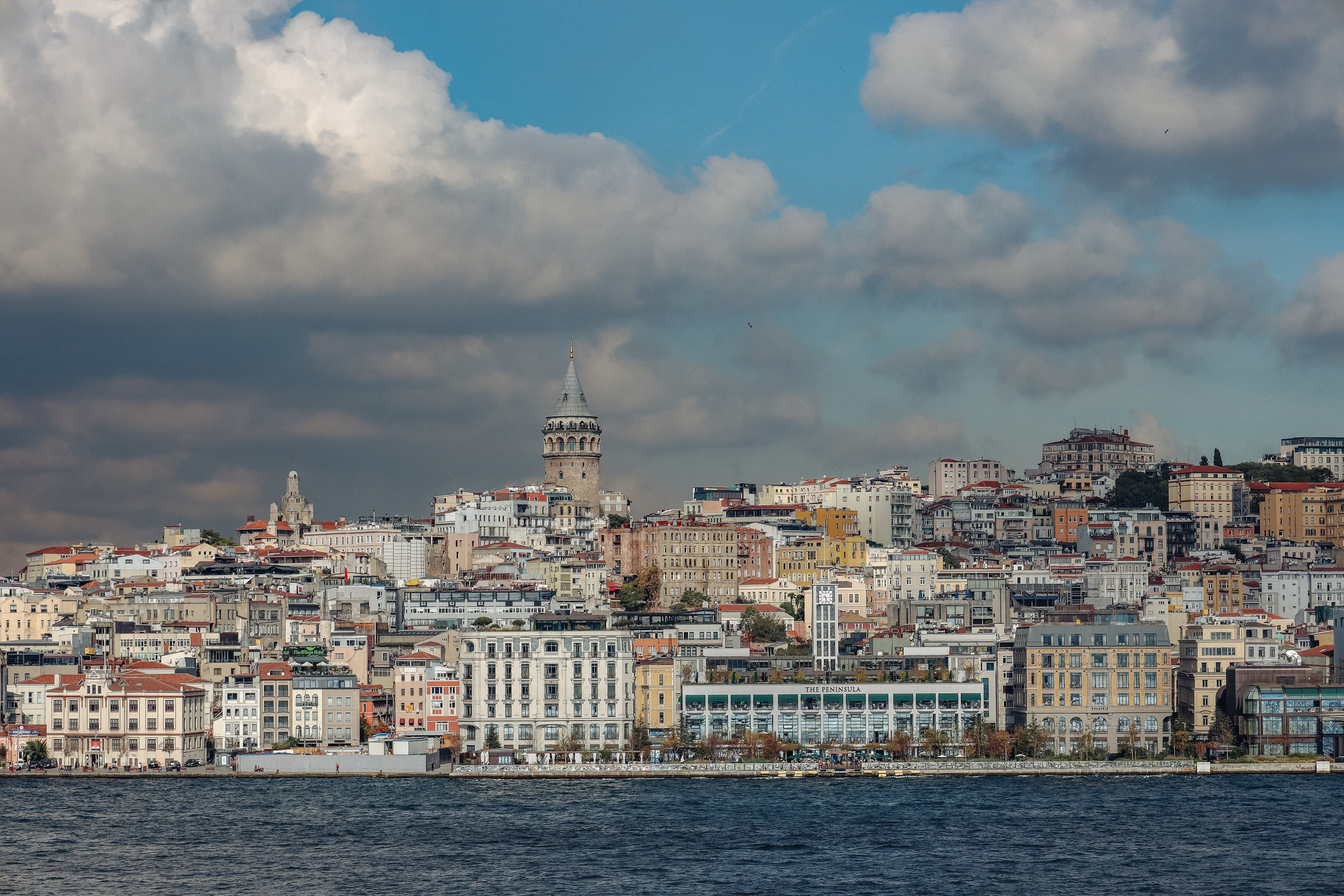 Стамбул — европейская сторона. Фото департамент круизного лайнера Астория Гранде