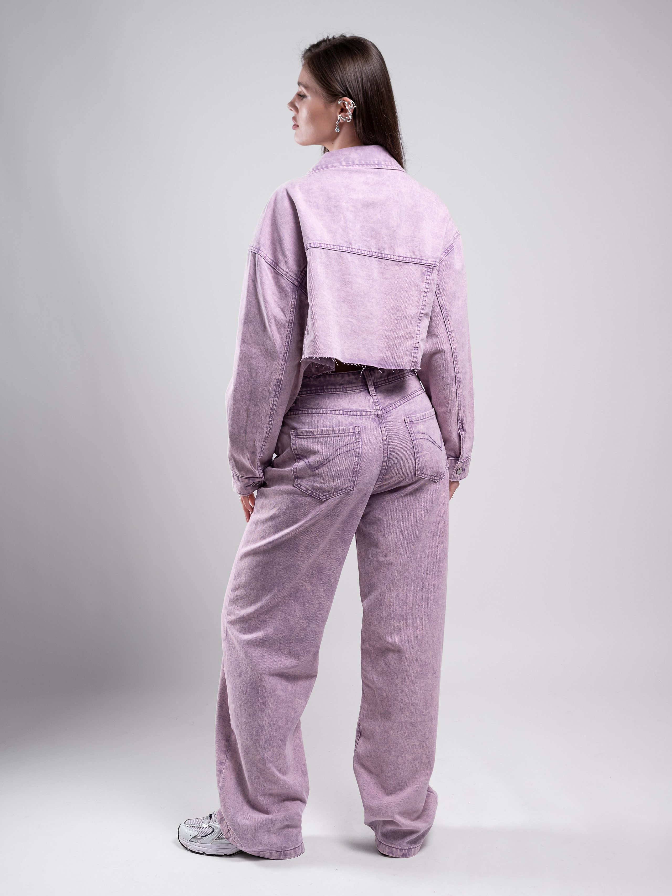 Джинсовые костюмы две модели. Предметный фотограф, фото для маркетплейсов Пятигорск, КМВ