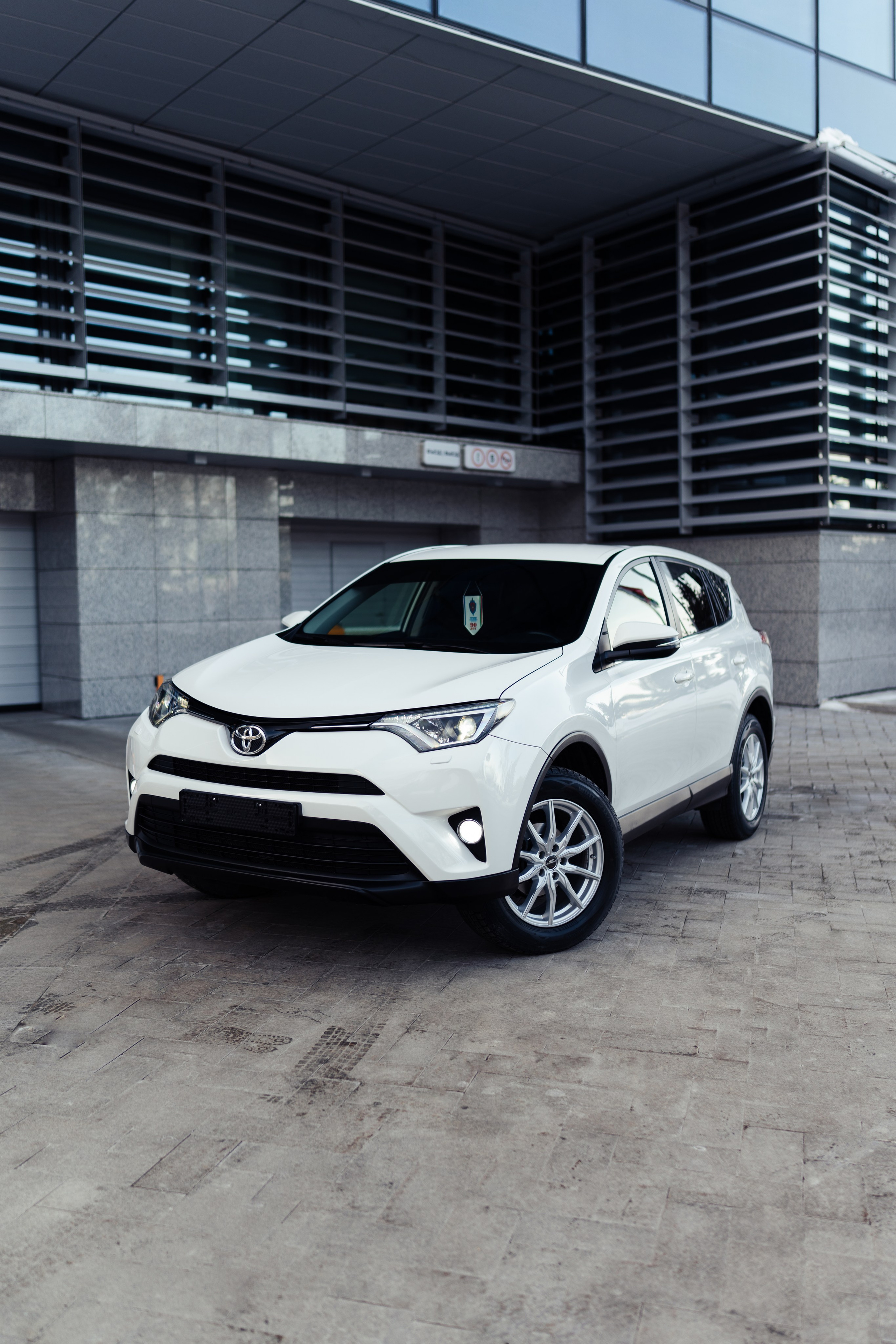 Toyota RAV4. Фотограф в СПБ Алмаз Камаев