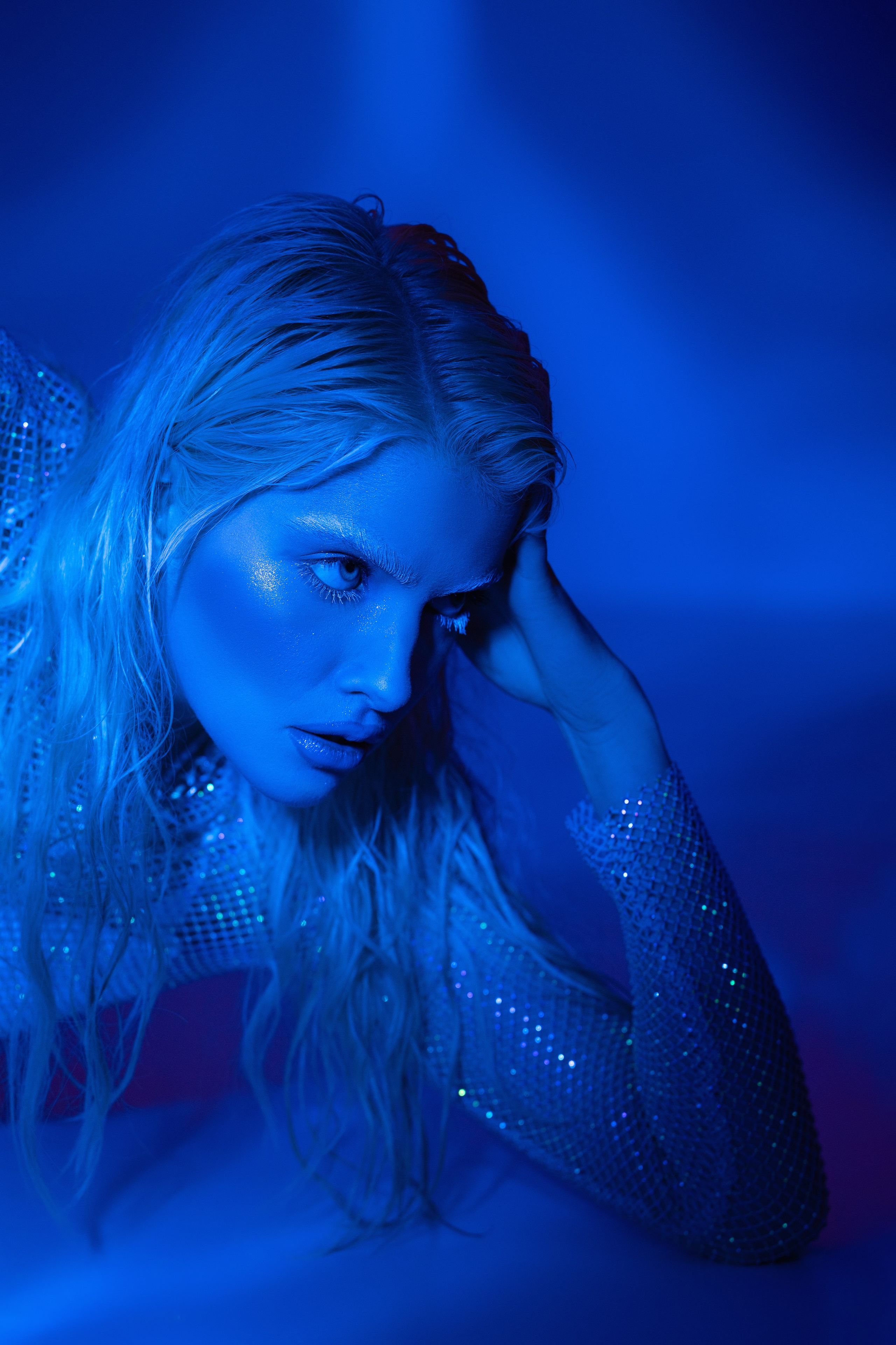 Цветной свет и фигуры. Фотограф Минск