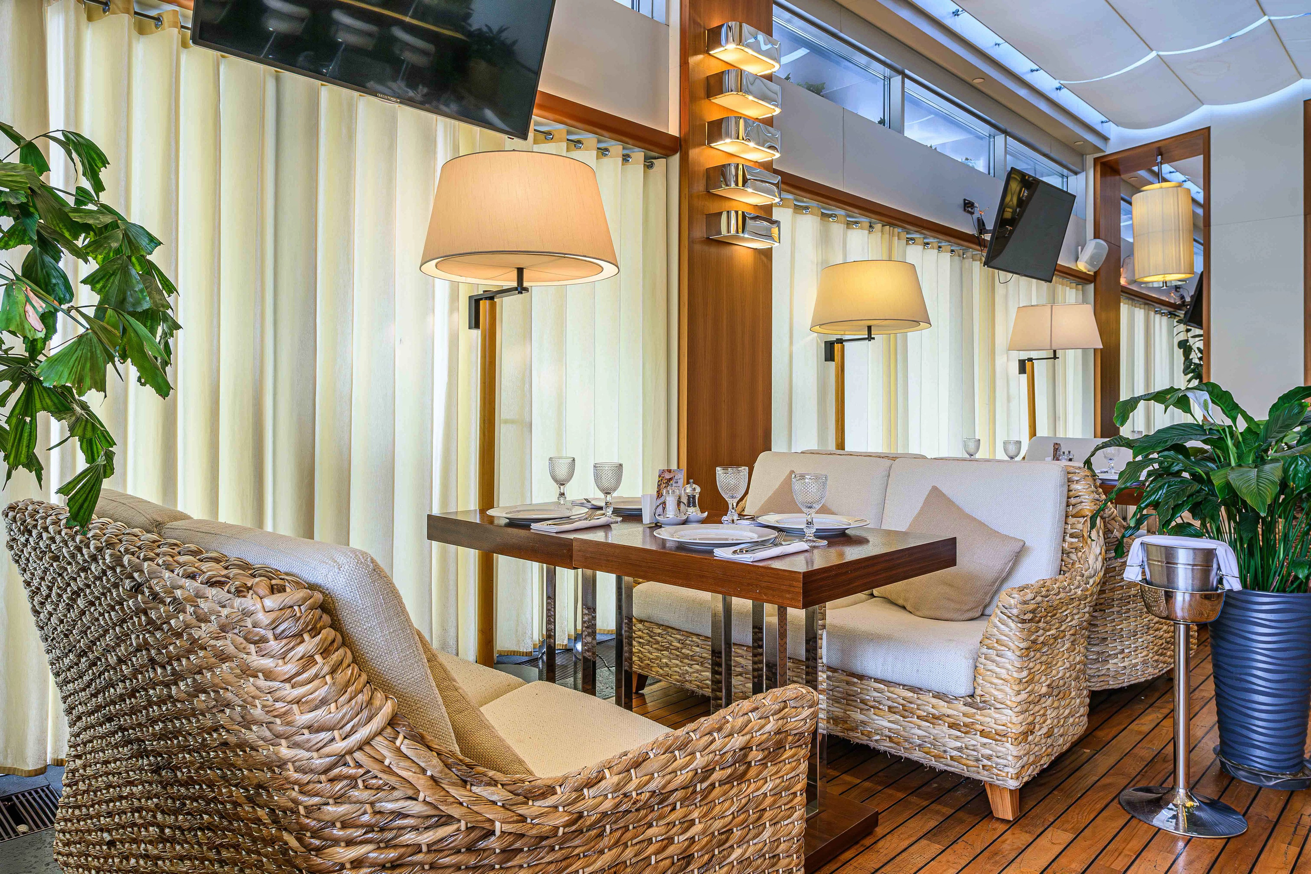 Интерьерный фотограф Озеров Денис, фотосъёмка для Zoon, Интерьерная фотосъёмка Ресторанов, Кафе, Баров, Лофт. г. Москва и Московская область. Интерьерный & Репортажный фотограф Озеров Денис, г. Москва