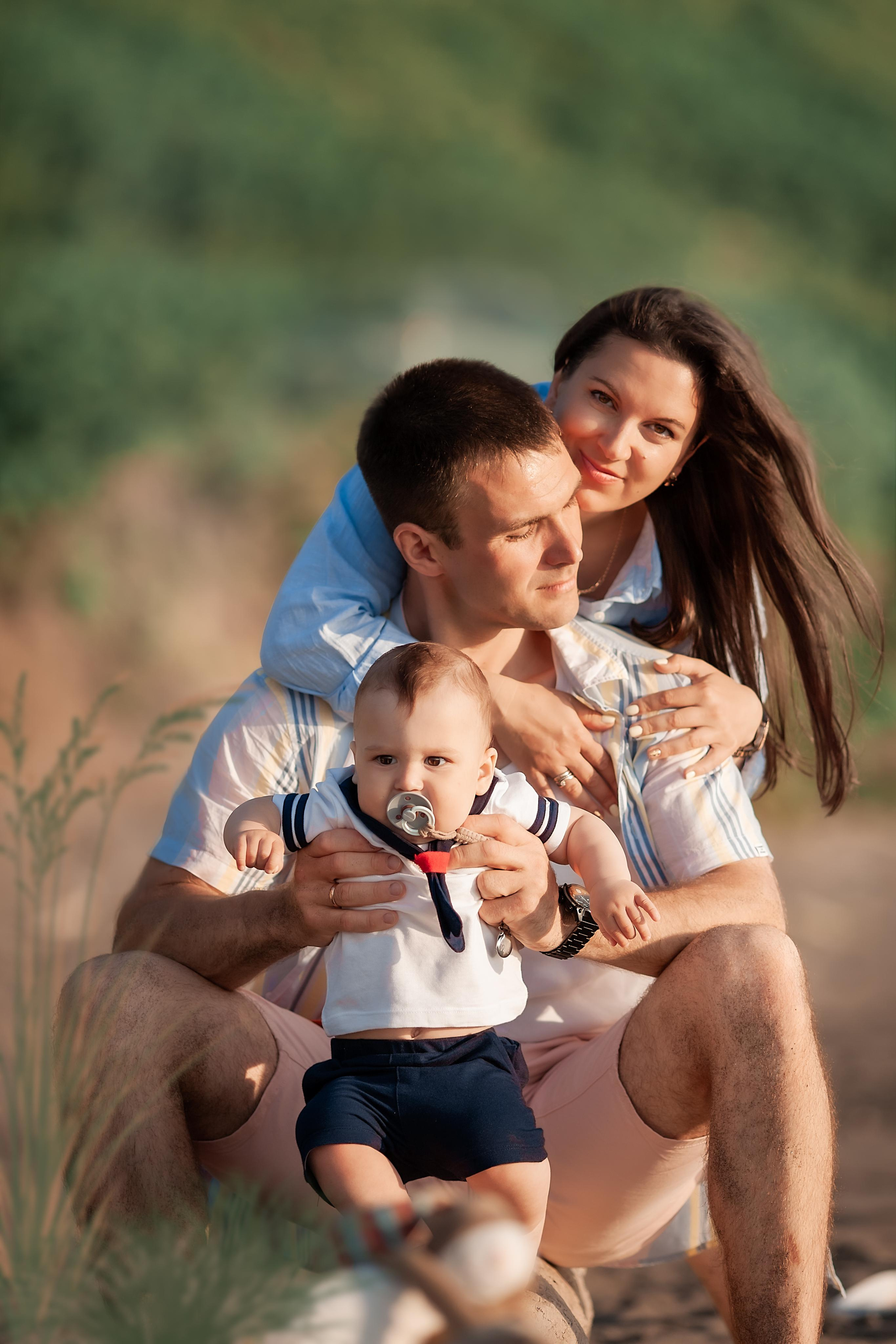 Семейная фотосессия на море. Виталий, Юлия и Костя. Детский, семейный фотограф в Южно-Сахалинске, Невельске и Холмске