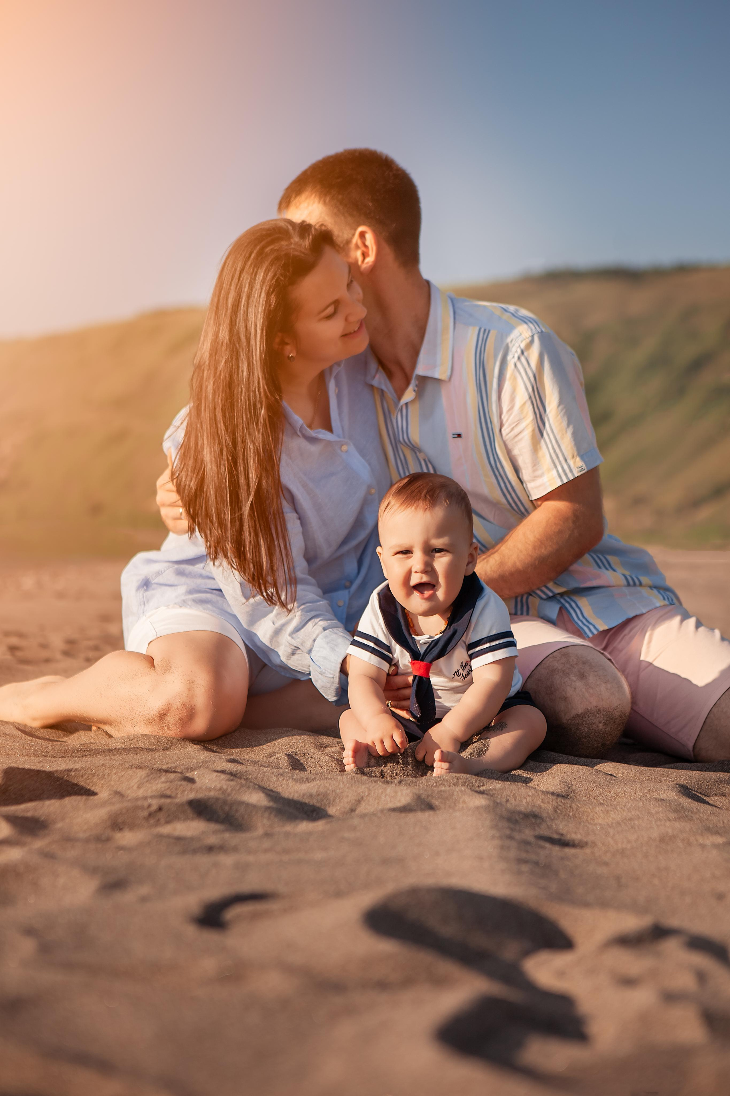 Семейная фотосессия на море. Виталий, Юлия и Костя. Детский, семейный фотограф в Южно-Сахалинске, Невельске и Холмске