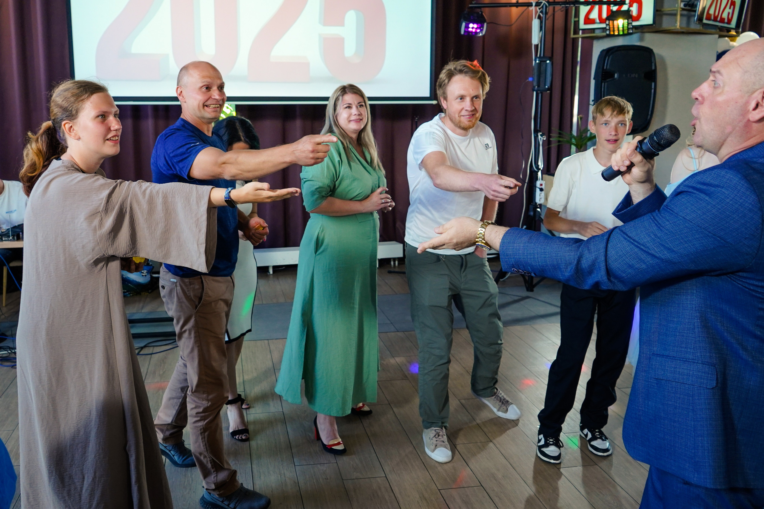 Выпускной вечер, гимназия № 40, 9 класс. Семейный и портретный фотограф в Екатеринбурге Анна Лобанова