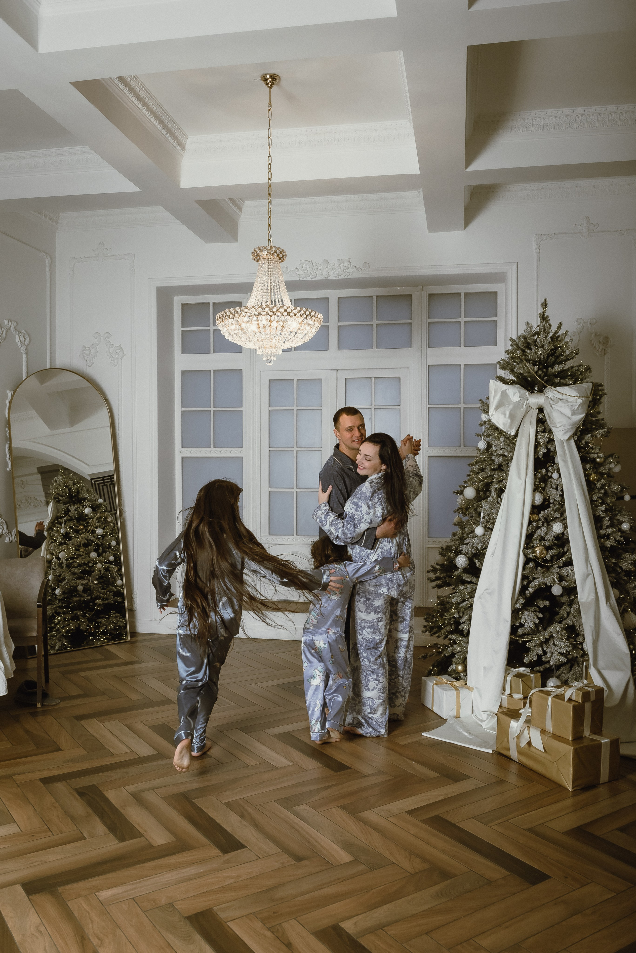 Семейная новогодняя 4 человека. КОНТЕНТ | БРЕНД фотограф Санкт-Петербург — Жанна Олтаржевская