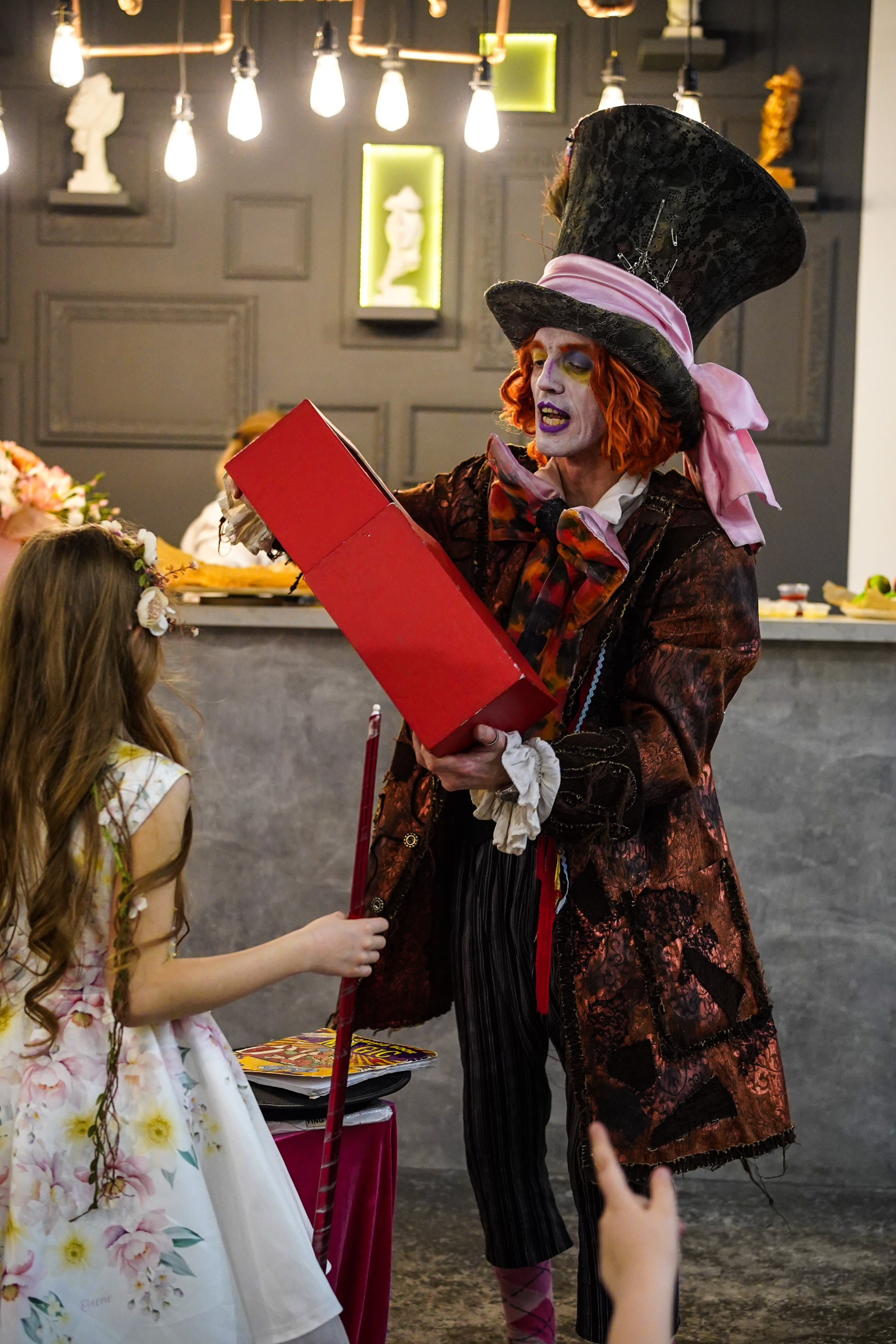 День Рождения Алиса в стране чудес. Фотограф