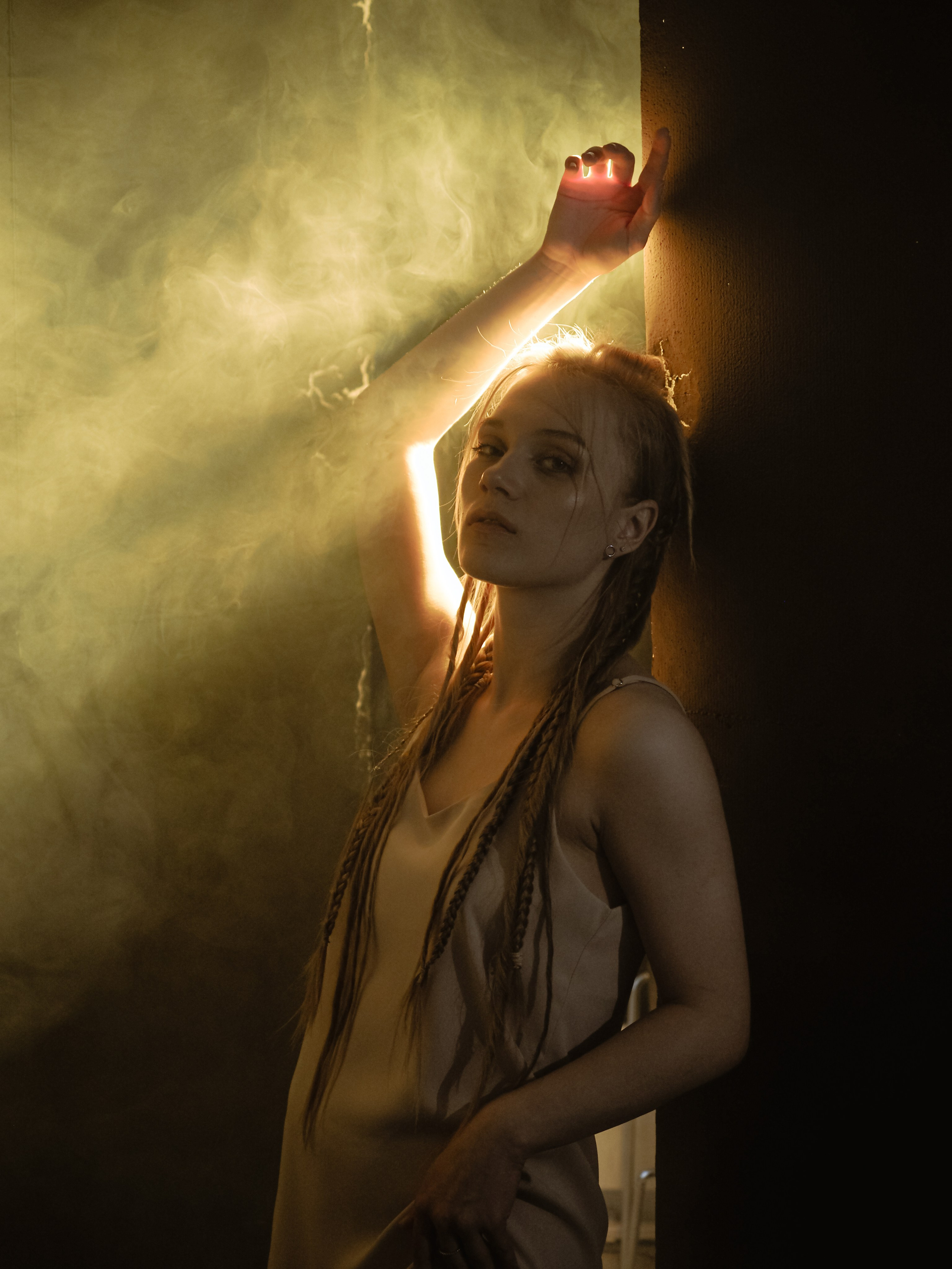 Студийный свет — дым. Фотограф Рязань. Семейный Свадебный фотограф