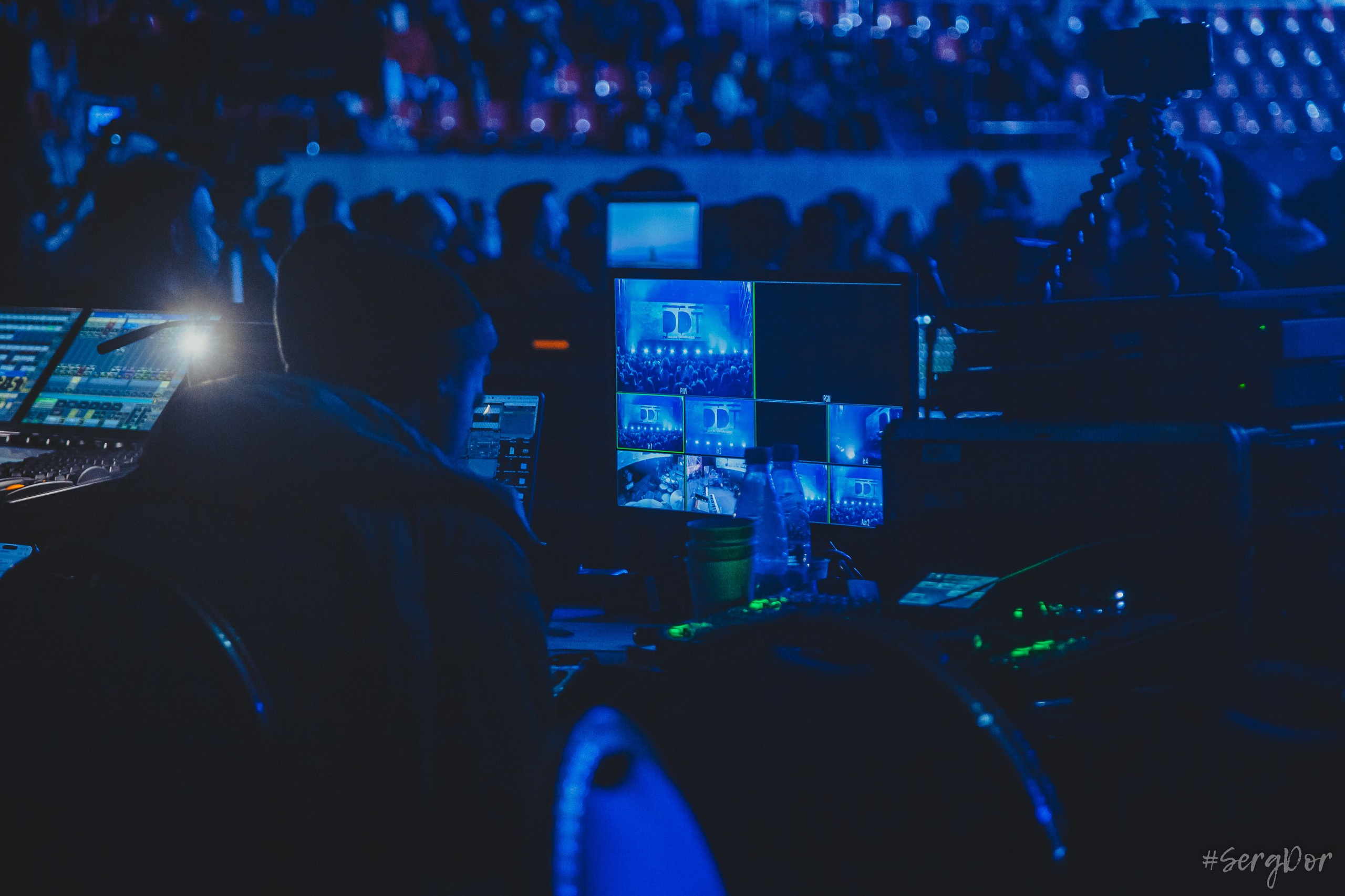 ДДТ, DDT, Ереван, 03.11.2024, СКК, Спортивно-концертный комплекс имени Карена Демирчяна, Երևան, Армения, большой концерт, 3 ноября 2024 года, Юрий Шевчук, SergDor, #SergDor