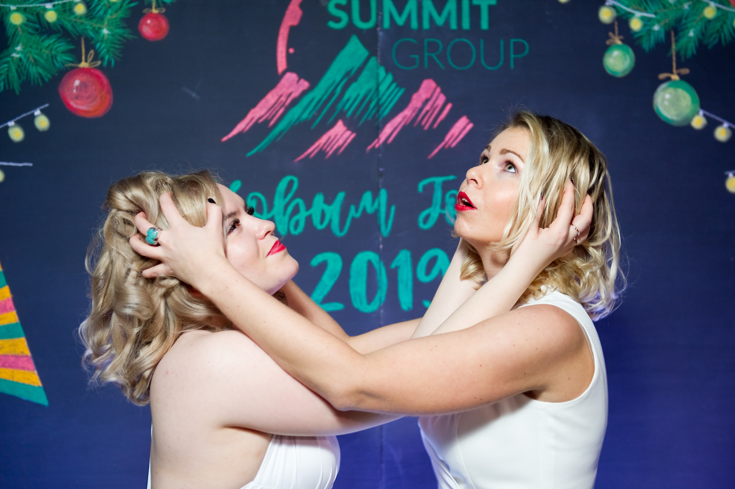 Новогодний корпоратив Summit. Репортажный фотограф и видеограф Слава Думчев. Тимбилдинги, отчетники, корпоративы