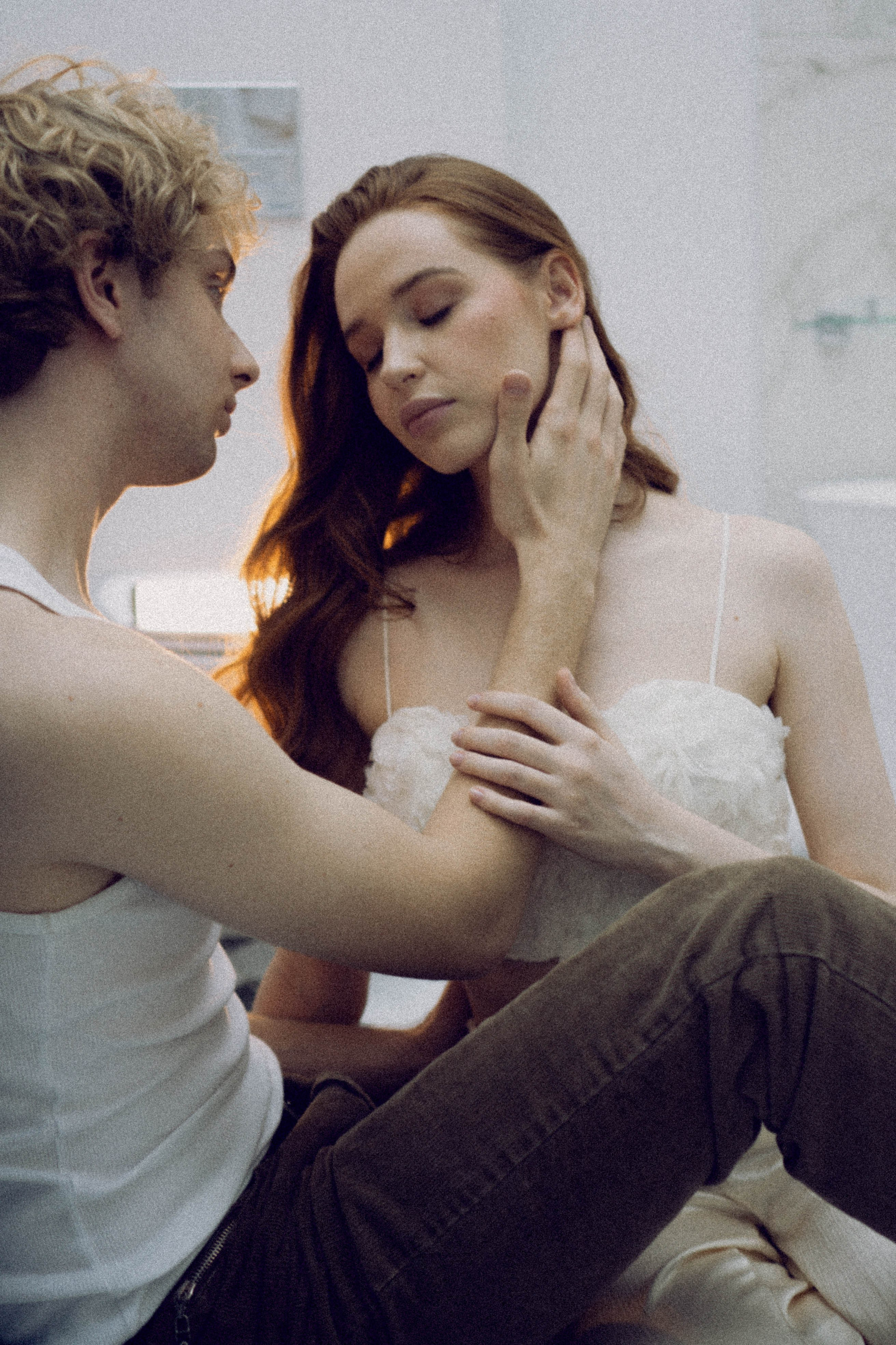 СВАДЕБНАЯ СЬЕМКА В ОТЕЛЕ. СБОРЫ ЖЕНИХА И НЕВЕСТЫ И ТАКЖЕ ТОР И ПОДГОТОВКА К ПРОГУЛКЕ. Профессиональный фотограф, Санкт-Петербург — Виктория Богомолова