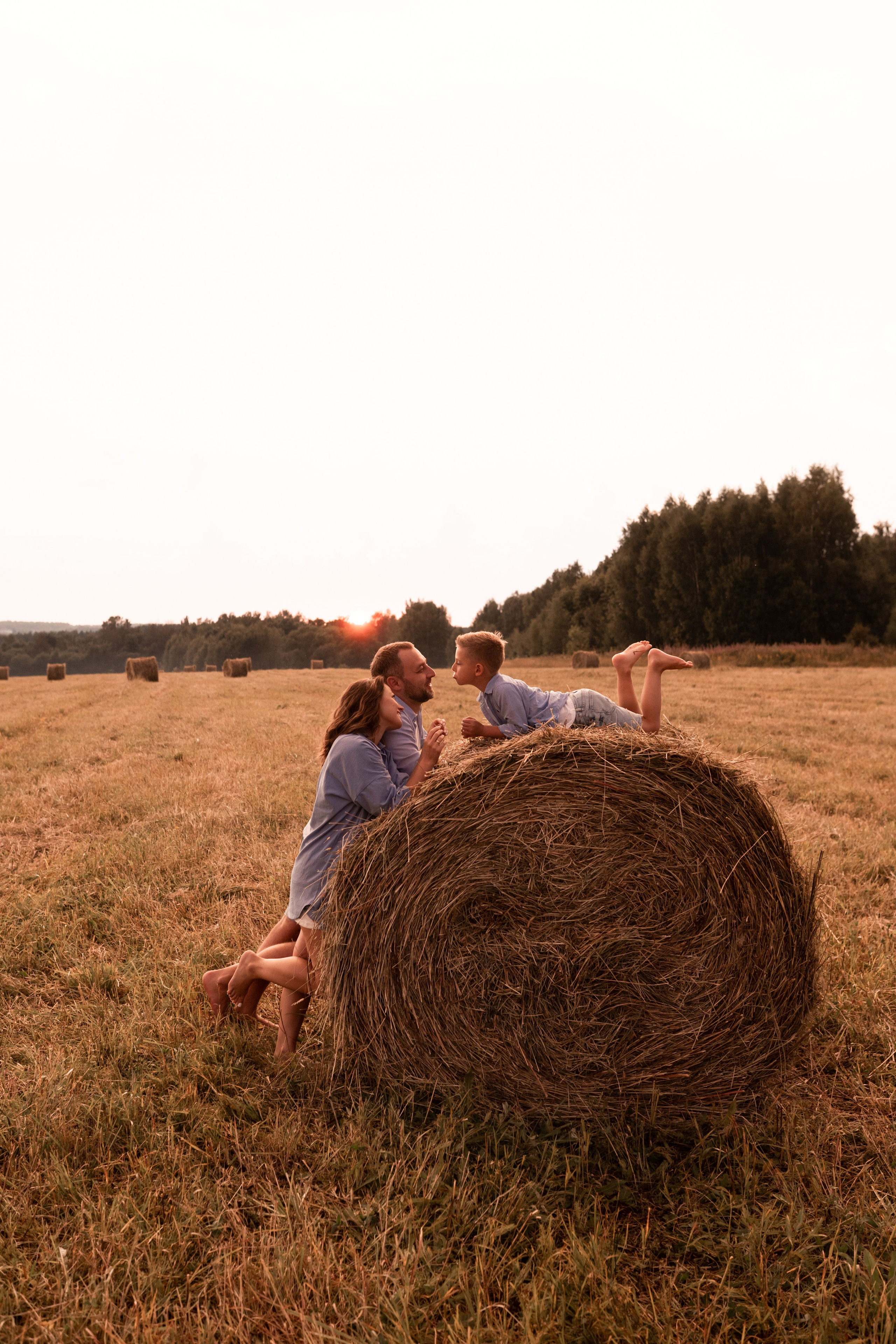 Фотосессия в стогах. Семейный и детский фотограф Долгопрудный, Мария Кухтарова