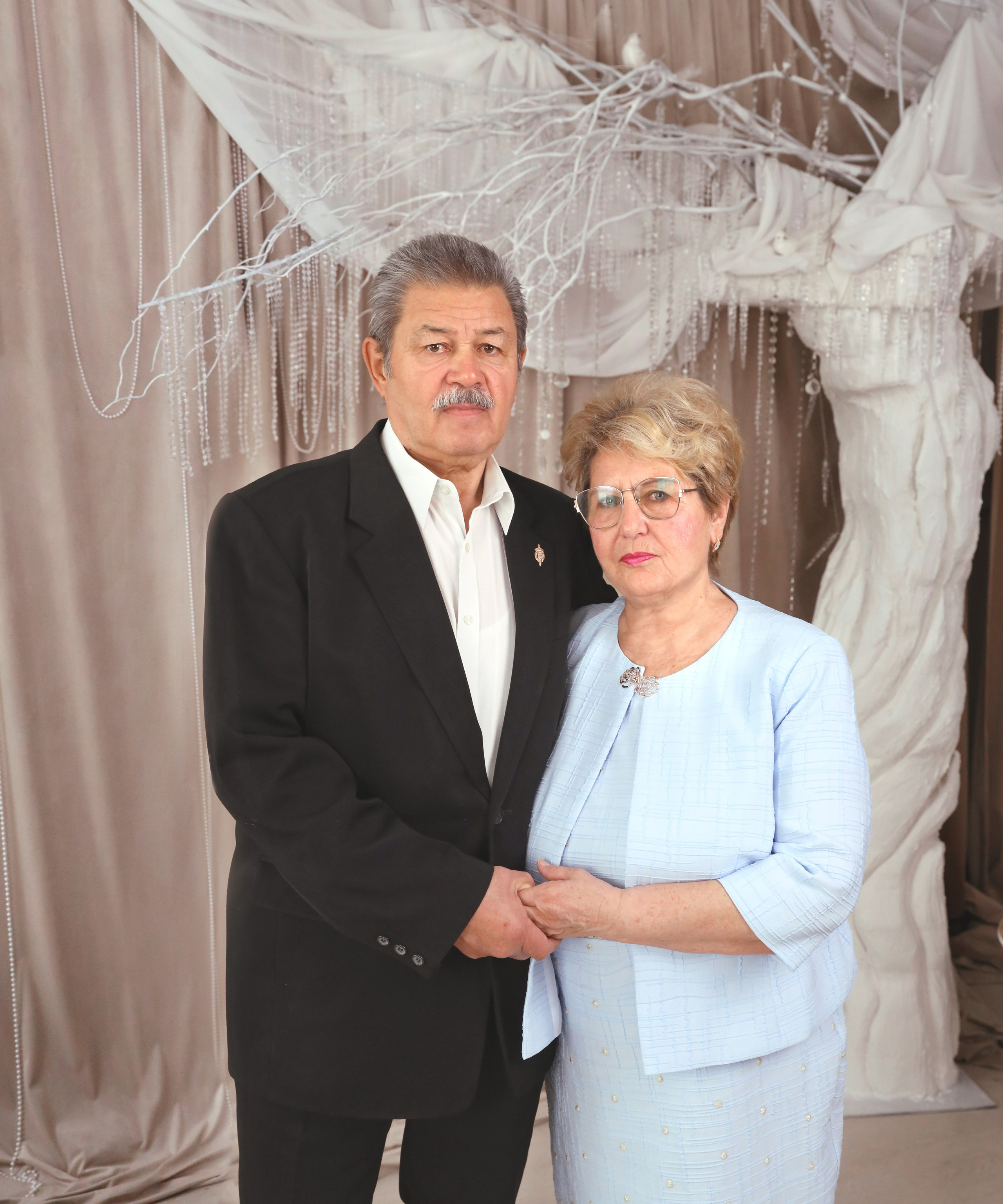 Семейная фотосессия в студии. Семейный и школьный фотограф в Краснодаре Юлия Избенко. Выпускные альбомы Краснодар