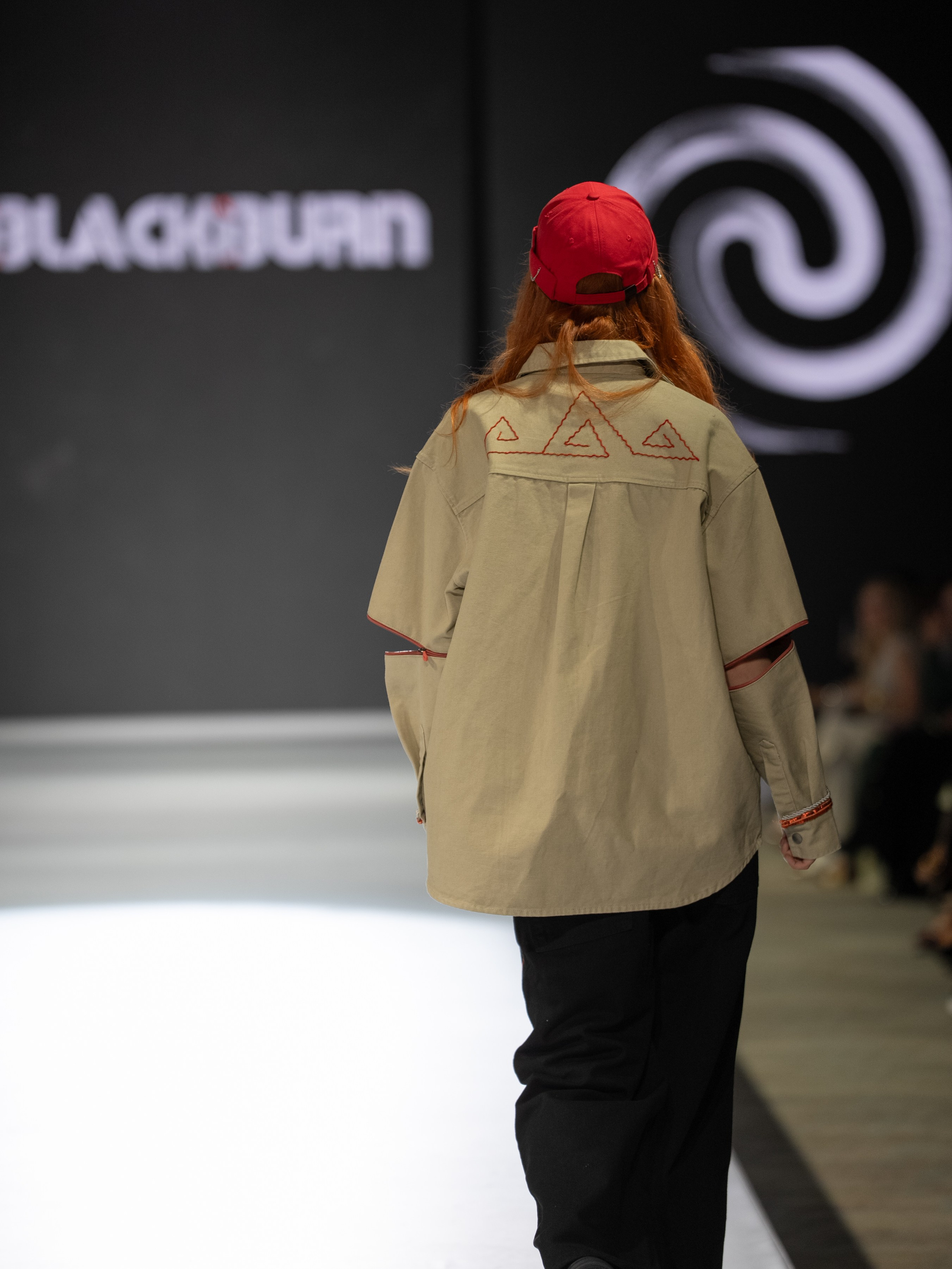 EURASIAN FASHION WEEK BlackBurn. Сайт Алматинского НЮ АРТ, будуар и фэшн фотографа Дениса Карпенко