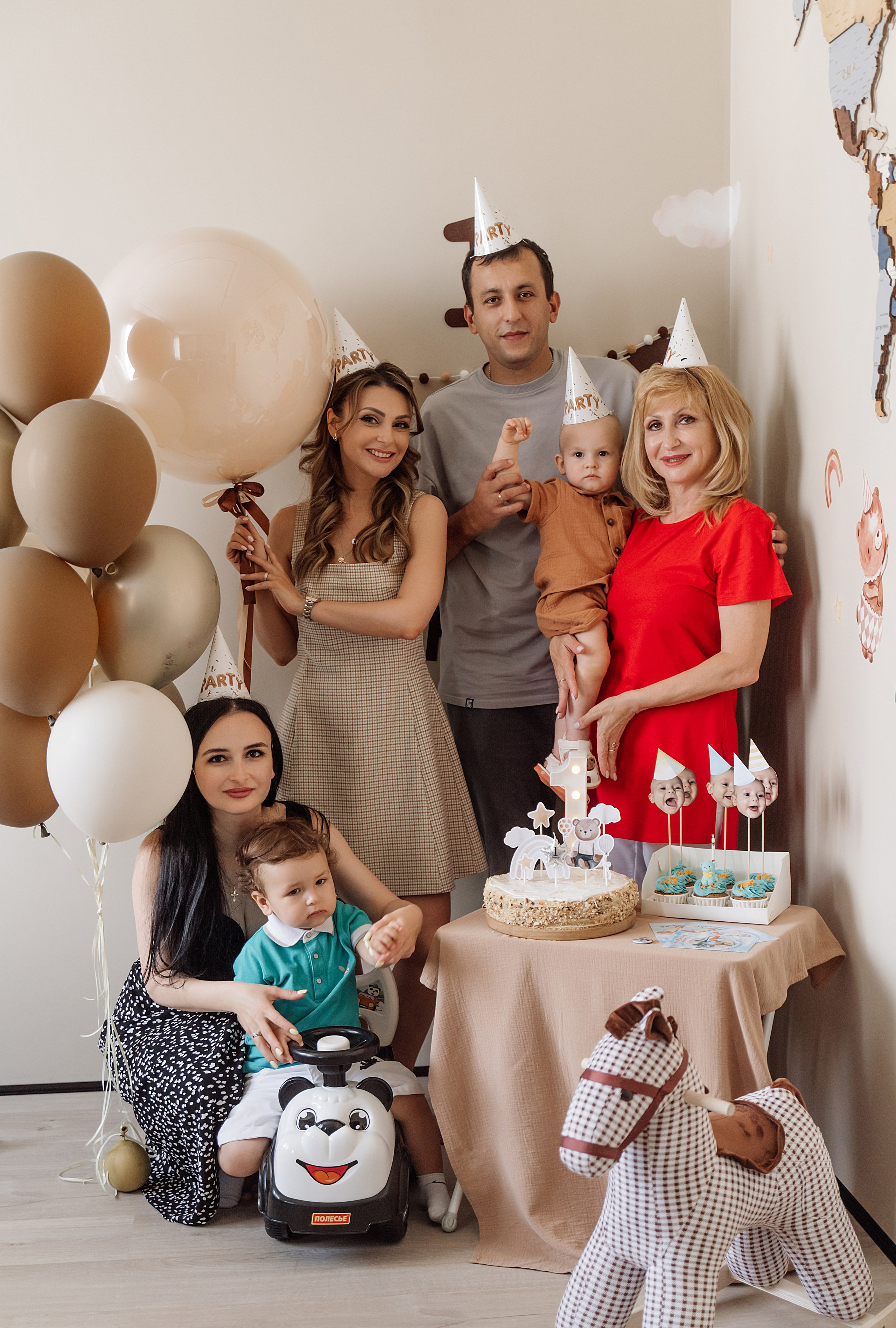 1 годик Русланчику (снимли дома). Свадебный фотограф