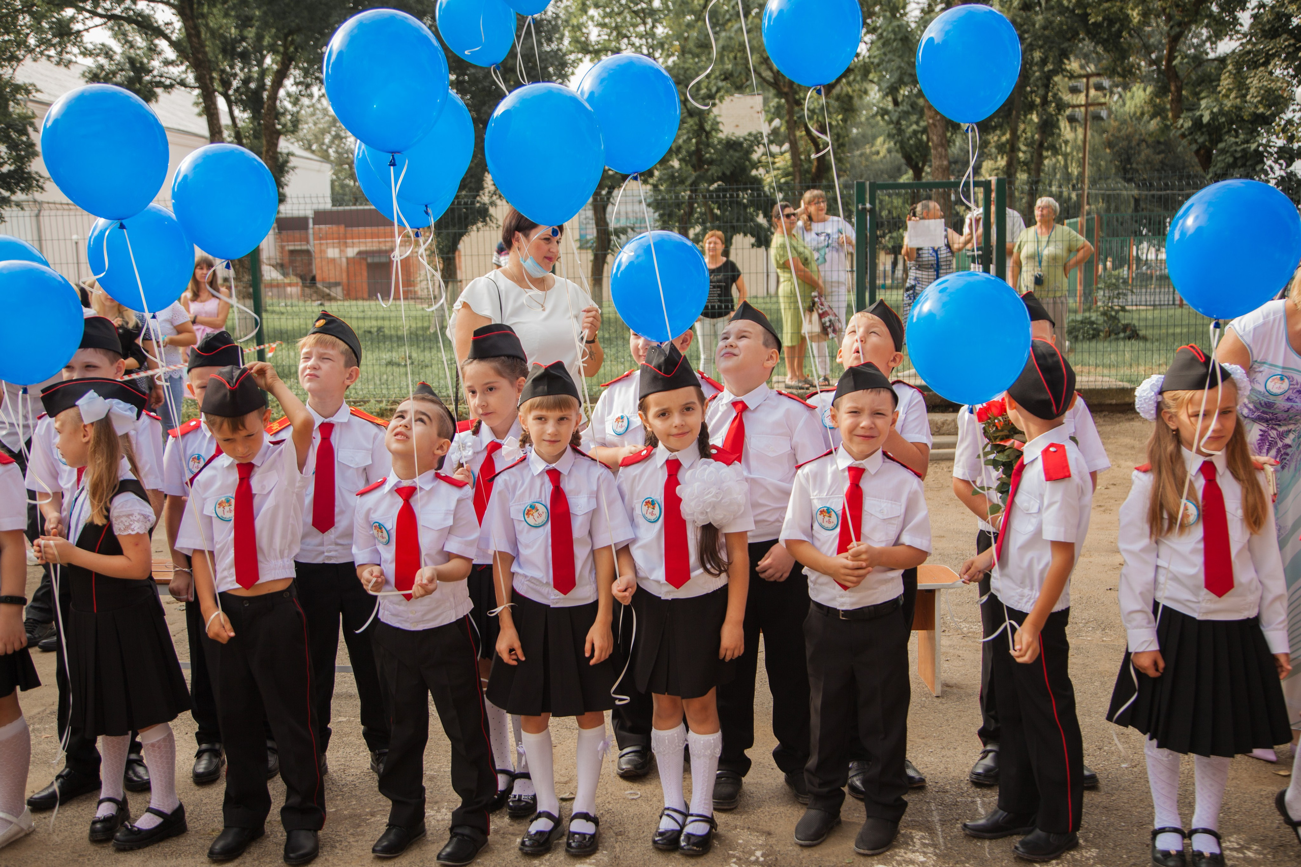 Линейка 1 сентября. Свадебный и семейный фотограф в Армавире