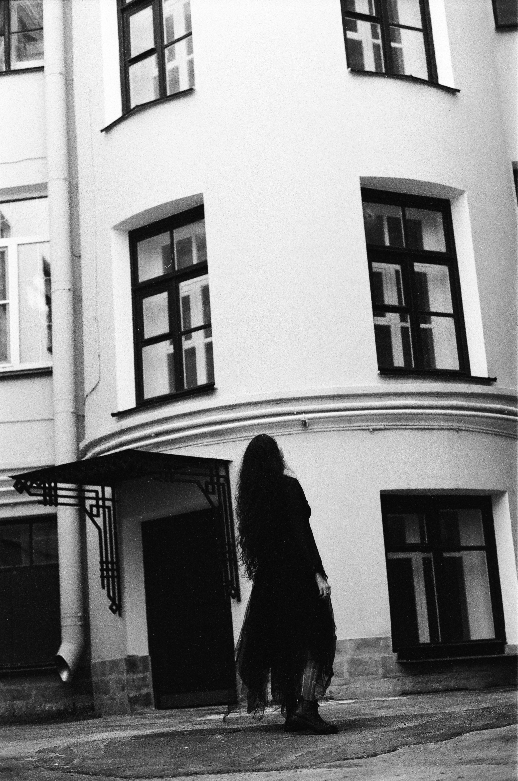 ПЛЁНОЧНАЯ ФОТОГРАФИЯ. Фотограф портретный архитектурный лавстори будуар Санкт-Петербург Виктор Иванов