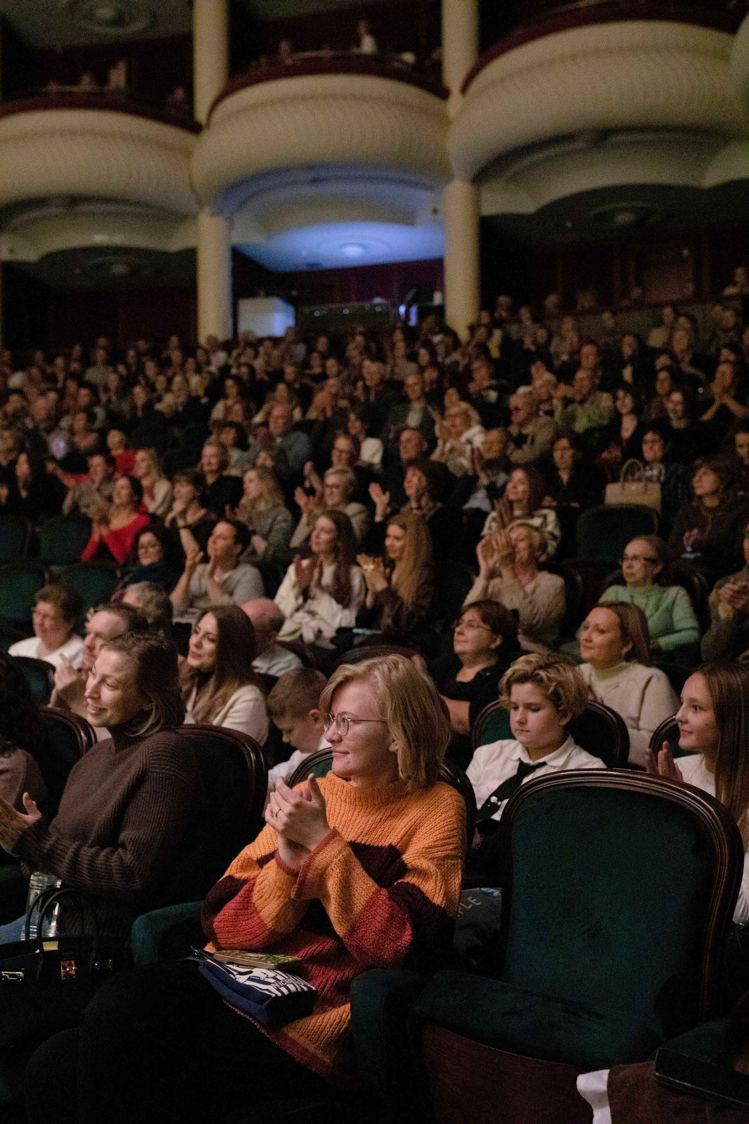 Елена Фролова. Ольга Пилант. АРТ, бэкстейдж, свадебная и семейная фотография, городской портрет, интерьерная фотография