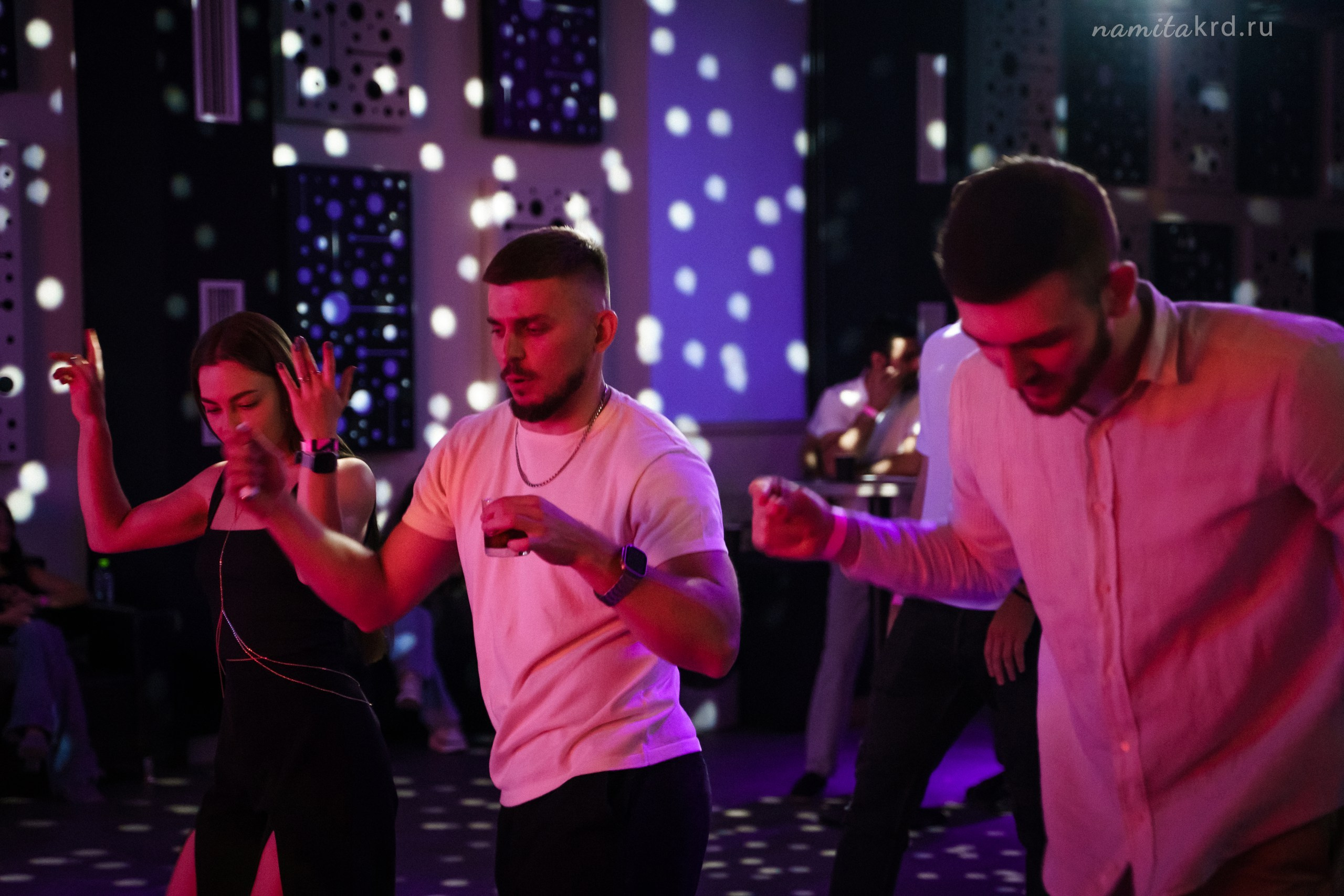 Репортаж корпоратива с участием дуэта «Философия». Фотографы из солнечного Краснодара Вадим и Надежда Митус