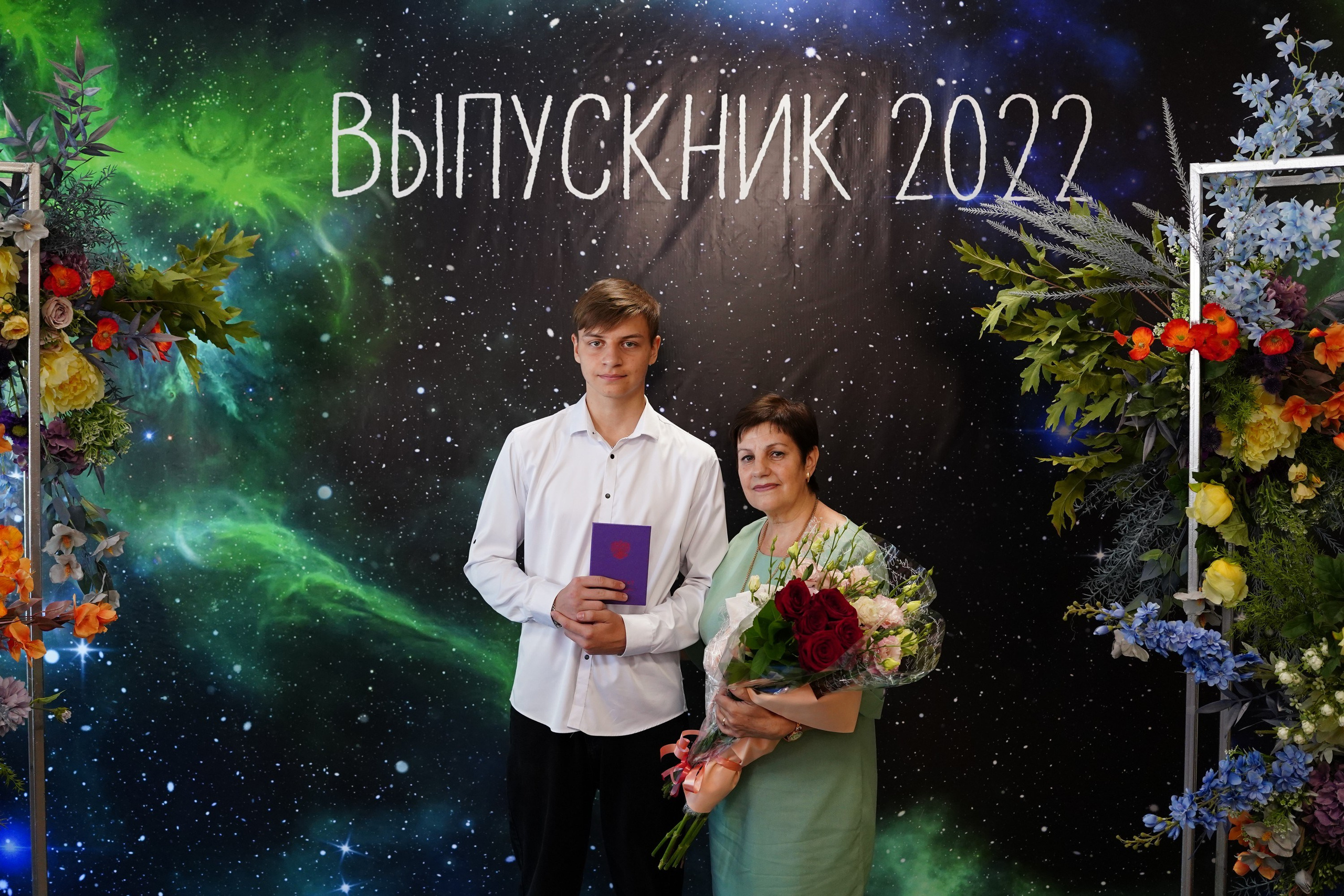 Вручение аттестатов. MEMENTO.Выпускные альбомы, школьные, юбилейные и другие книги. Ростов-на-Дону