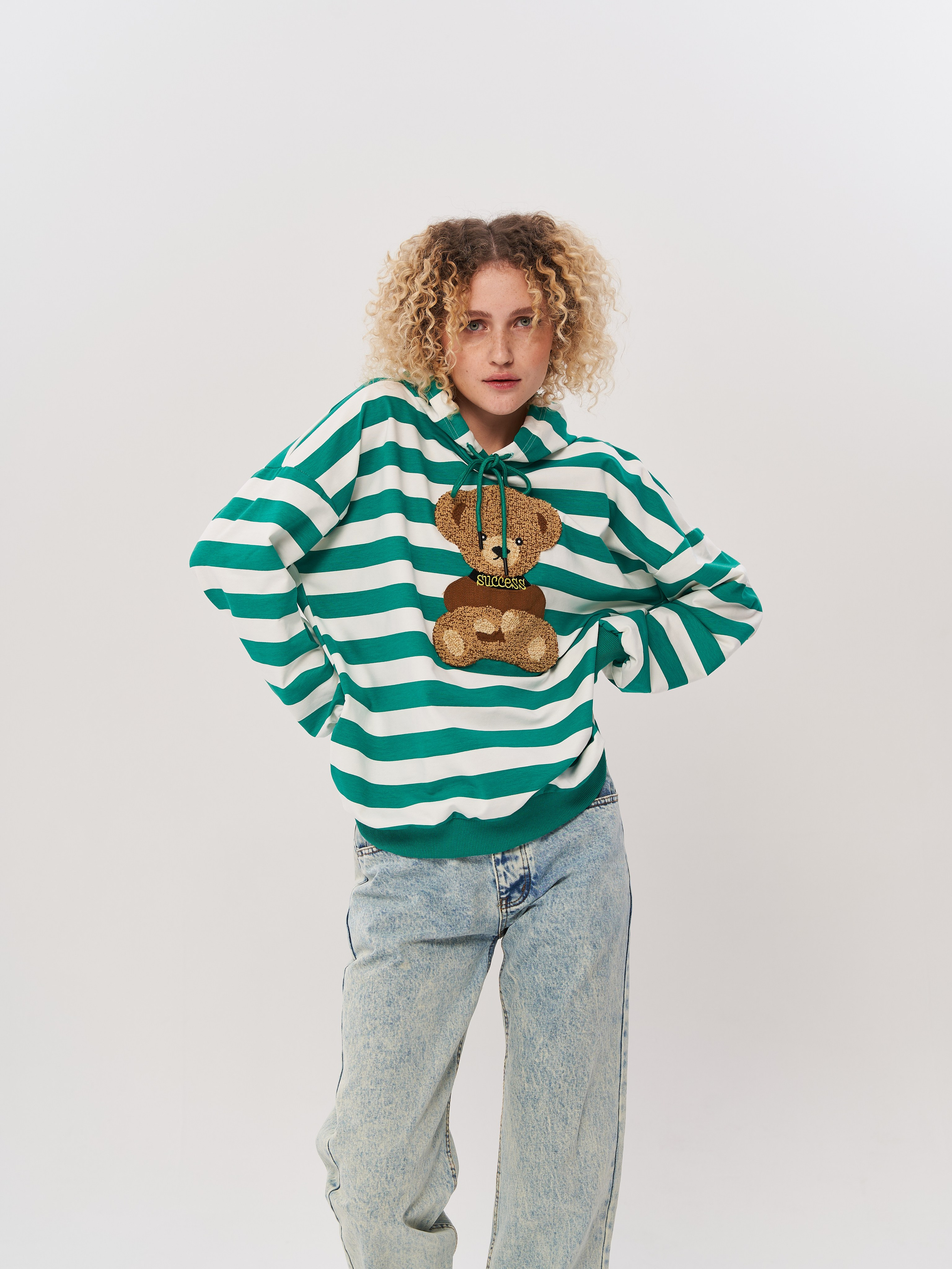 Худи. Фотограф для маркетплейсов в Москве