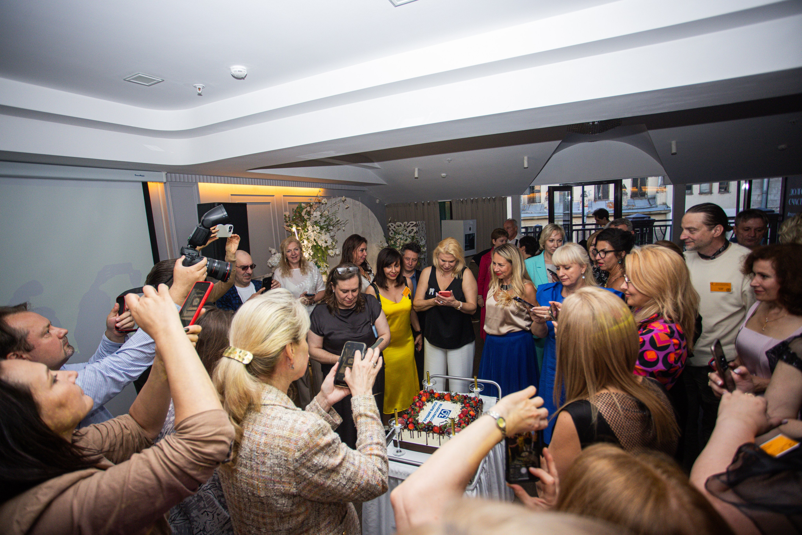 Встреча выпускников. Стоматологи СПб. Семейный фотограф в Вышнем Волочке — Ульяна Иванова | Фотосессии для всей семьи