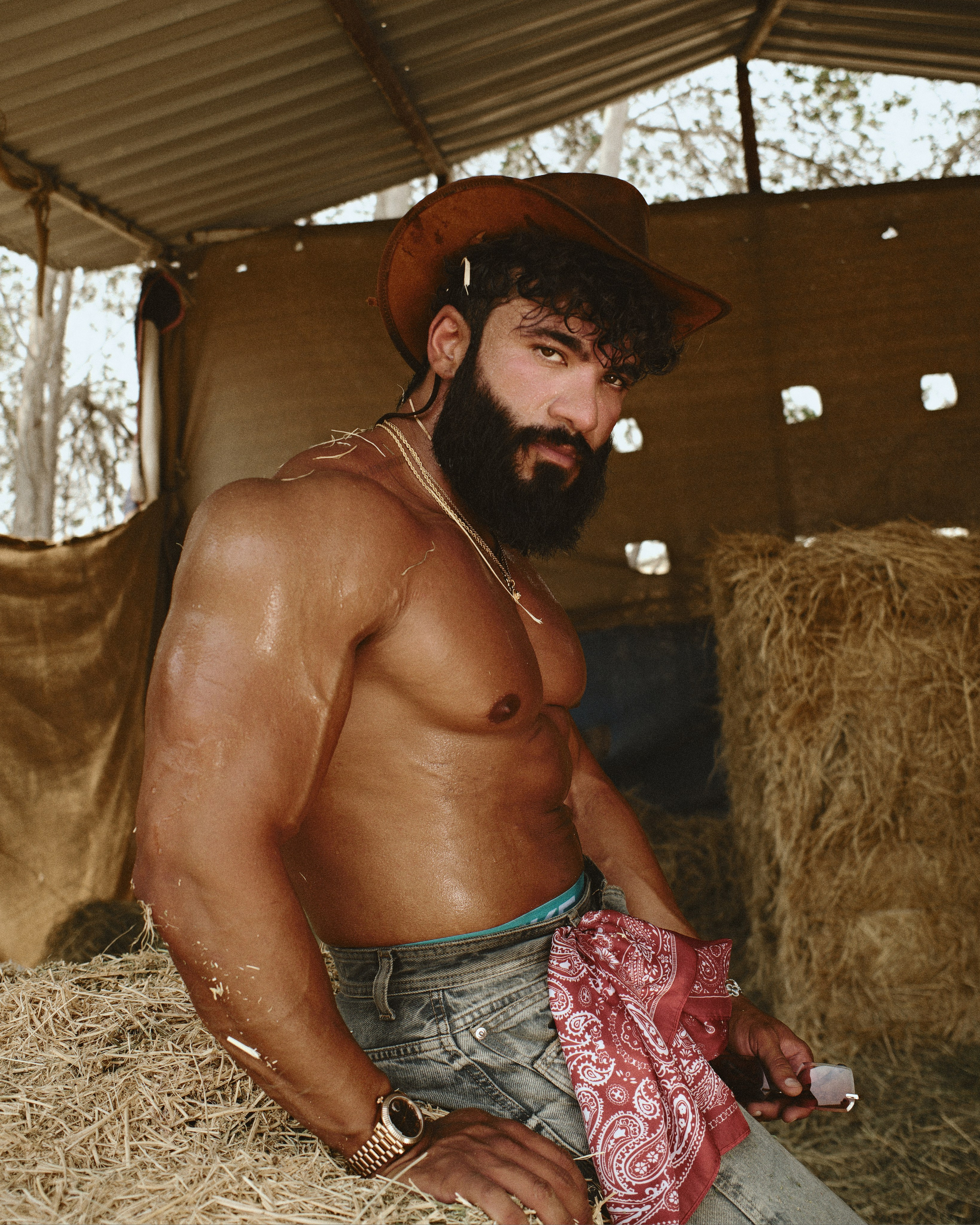 Ahmed. NOIZOMAX Художественный фотограф в Дубай