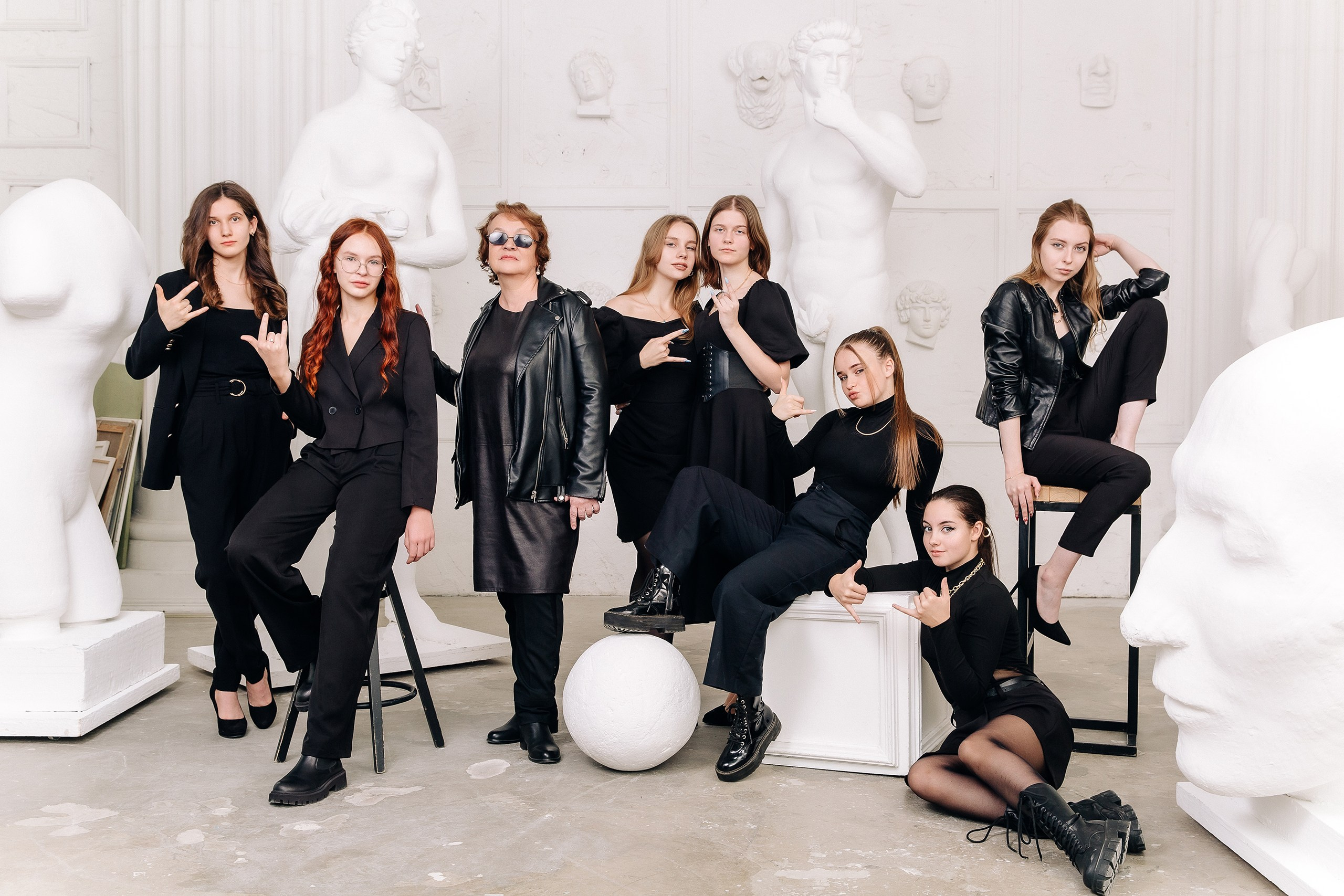 Фотосъемка старших классов в школе. Классный фотограф, по мнению школьников