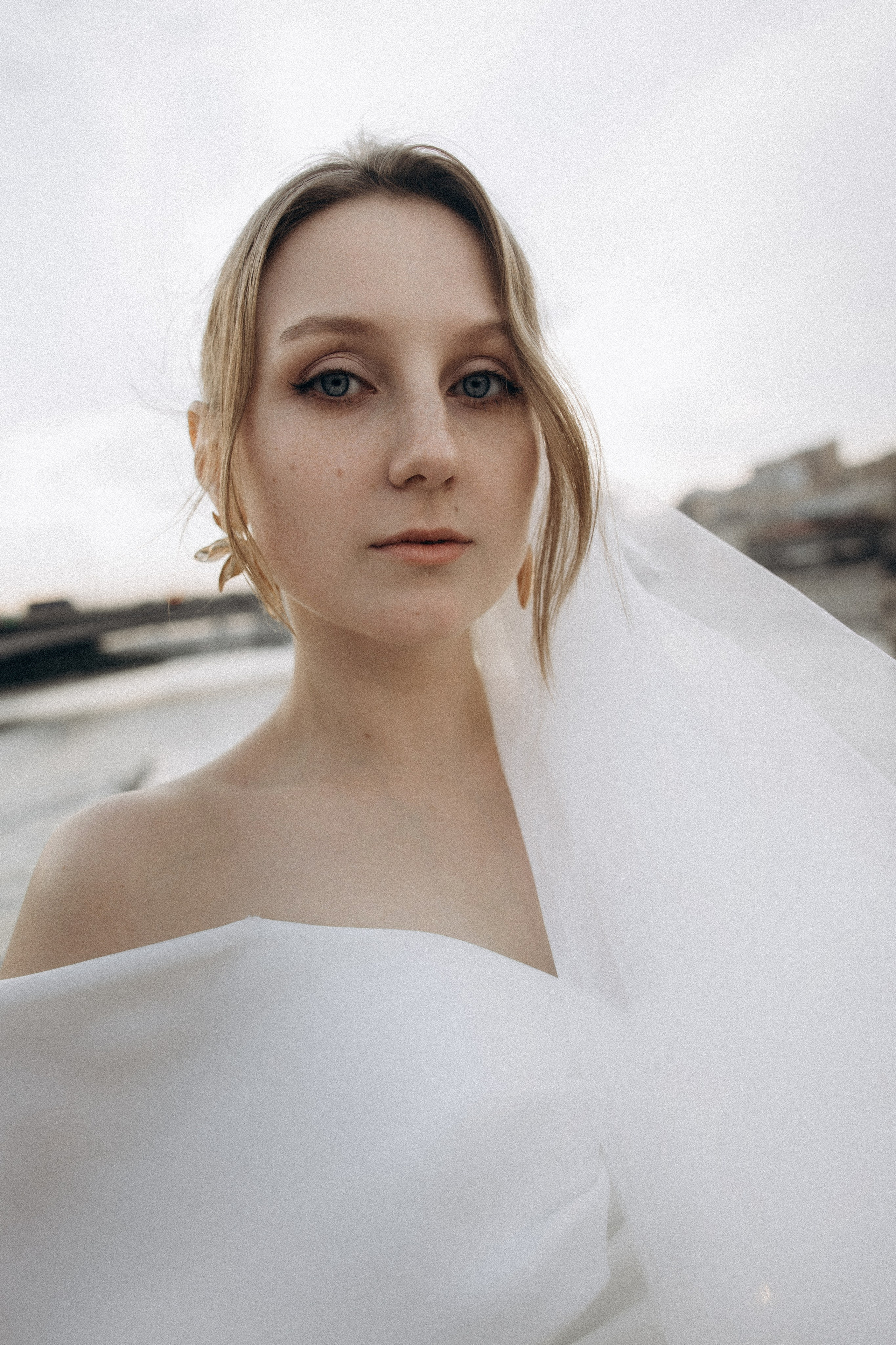 Утро невесты и свадебная фотосессия на теплоходе по Москве-реке