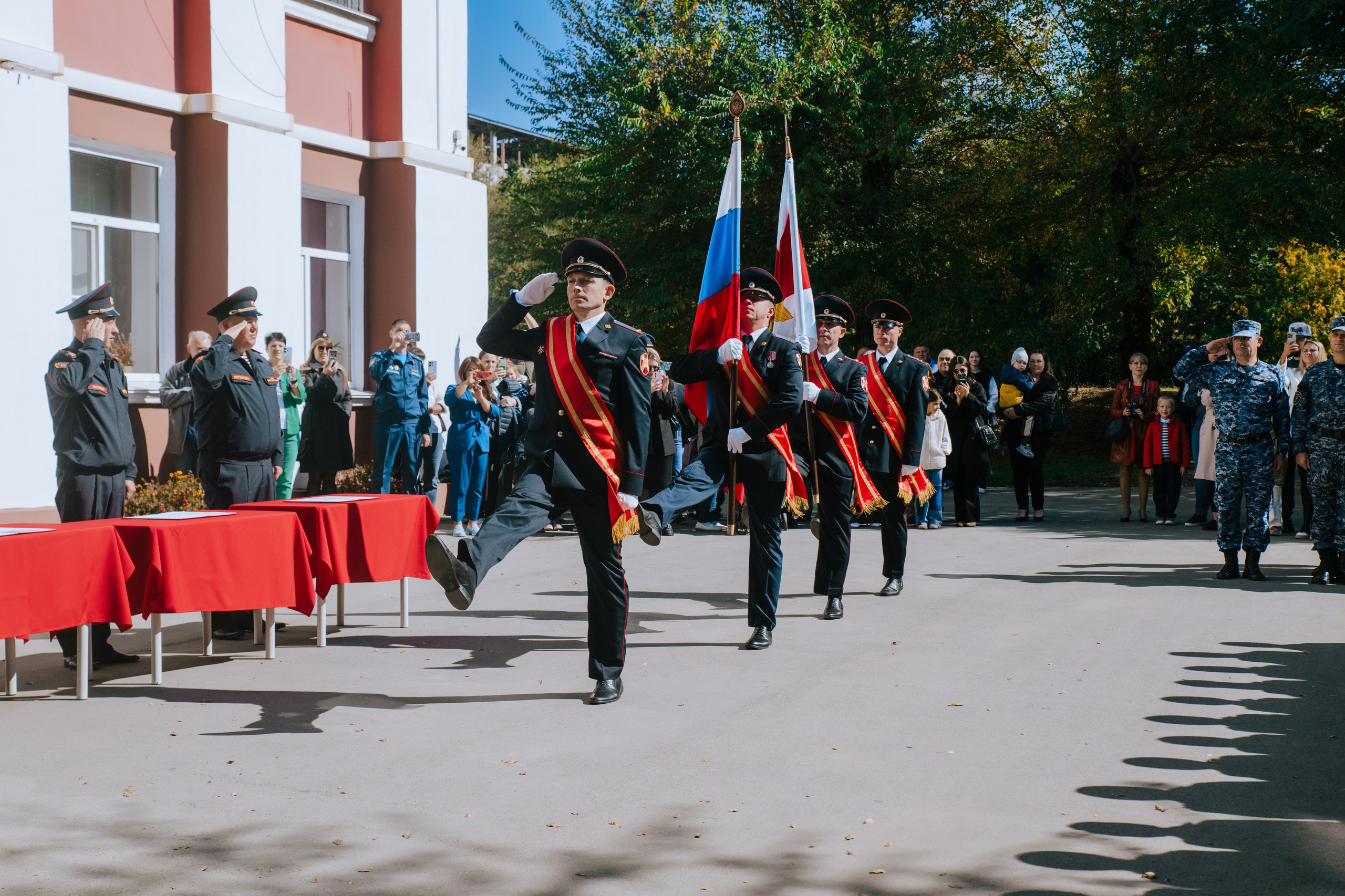 Кадетский класс — школа № 1. Фотограф Ярмишко Дарья. Выпускные фотокниги