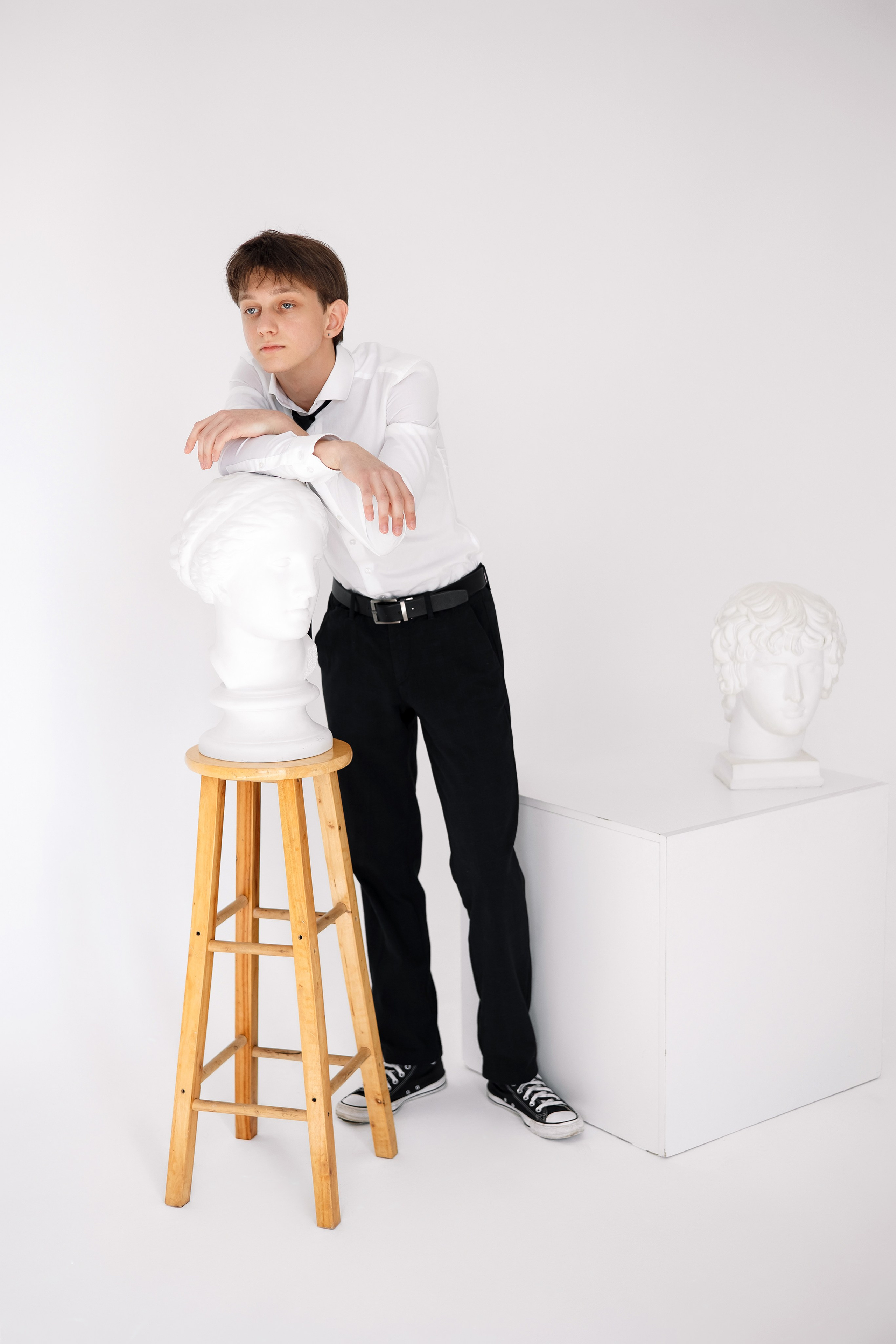 11 класс съемка на циклораме. Фотограф Любовь Корниенко, Примоский край