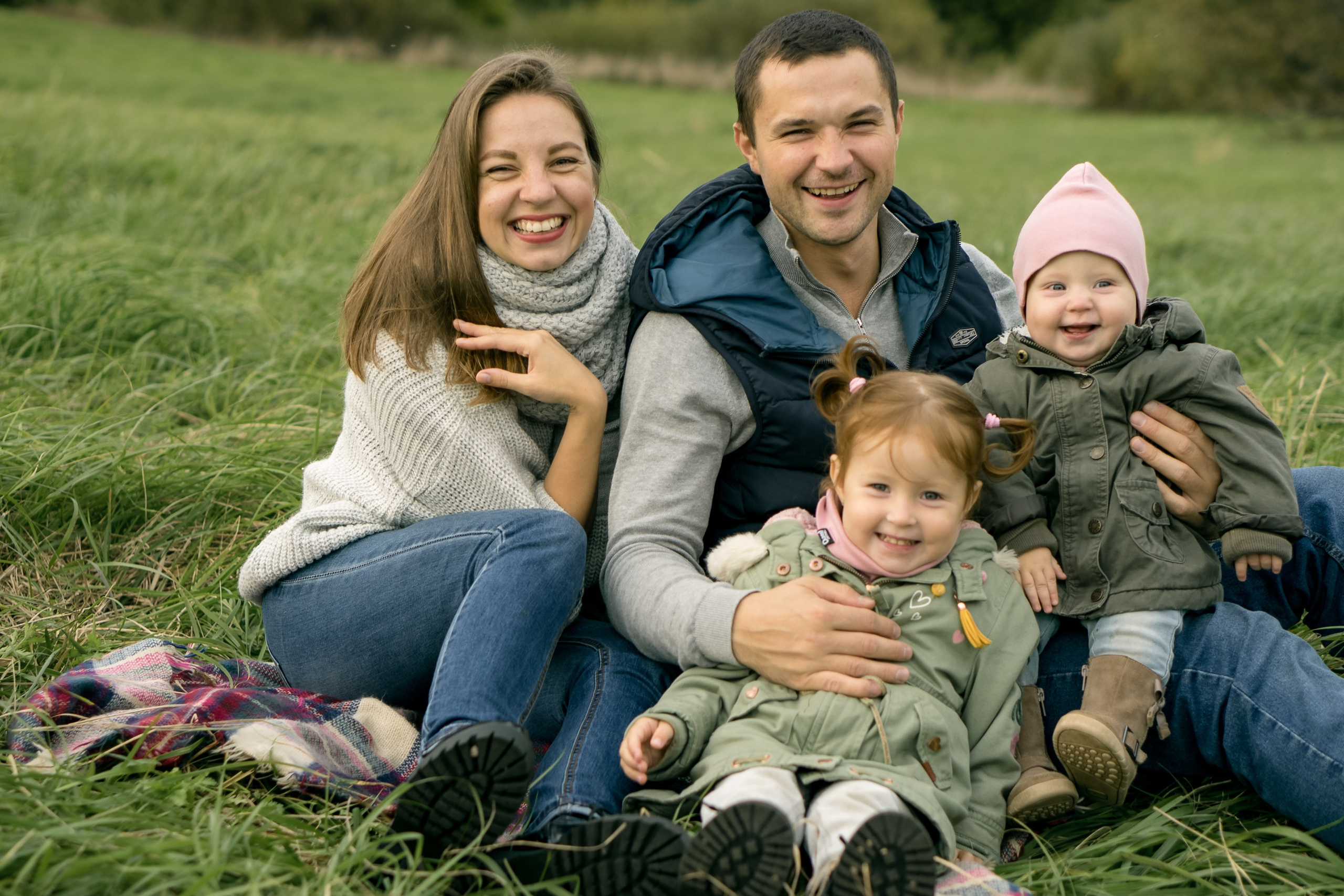 Семья Алеси и Ульяны на природе. Фотограф Ольга Игорева