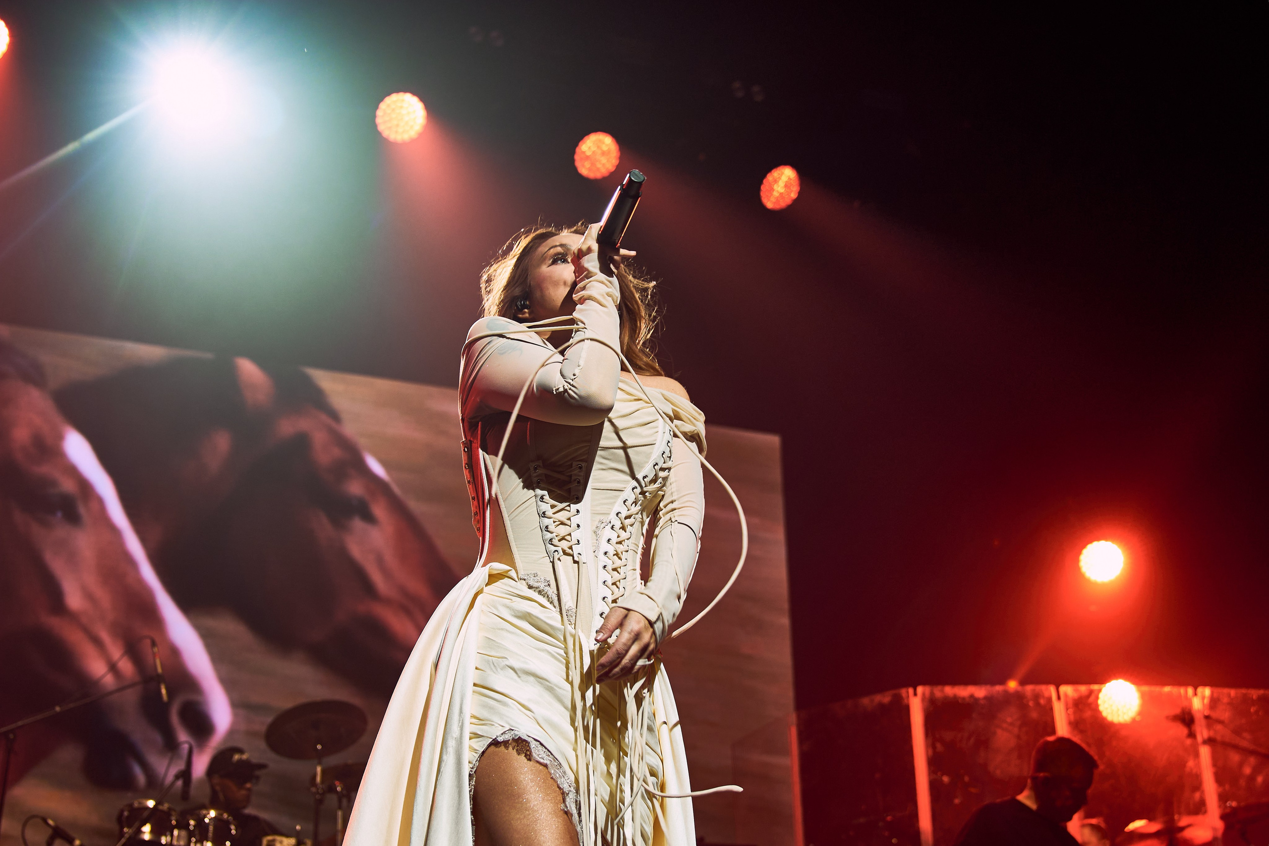 МАКСИМ & TELECLUB. Yekaterinburg, Sochi, Istanbul, Tiflis-Bshari Zaana’da fotoğrafçı
