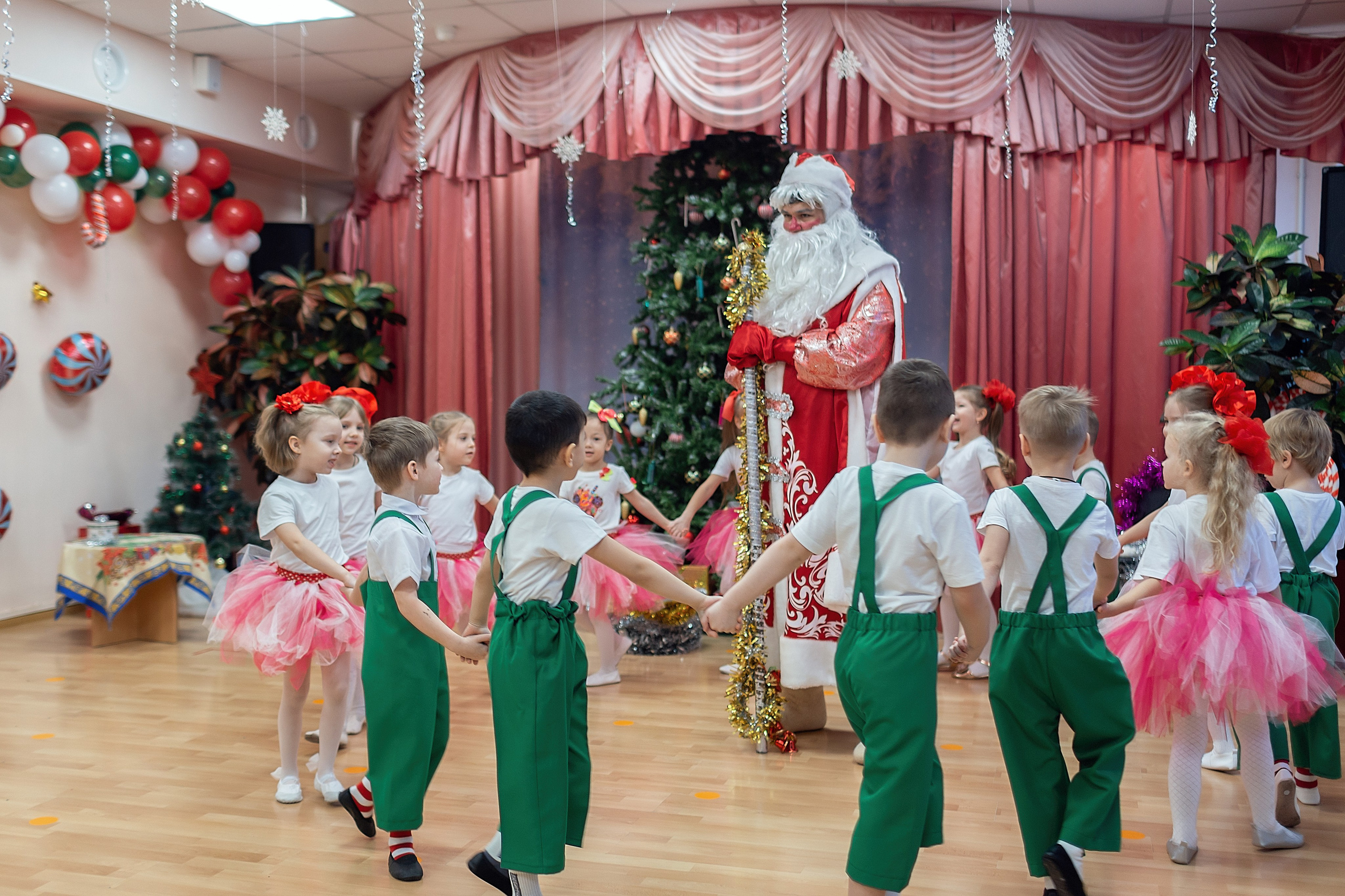 Утренник_"Карамельная фабрика» 2024. Семейный фотограф в Санкт-Петербурге