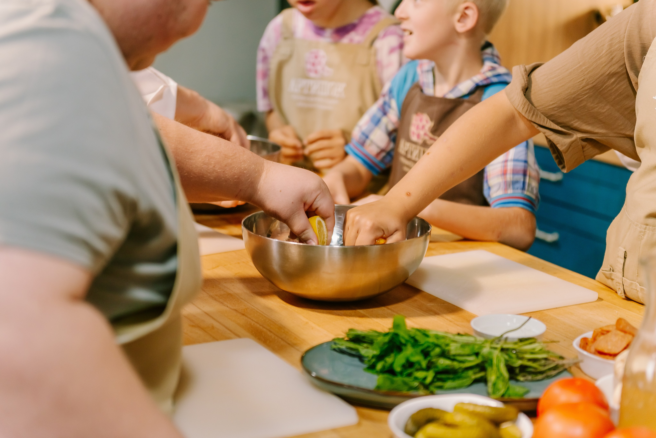 Инклюзивная кухня добра в Артишок 30. 07.35. Детский фотограф, семейный фотограф и репортажи в Кемерово
