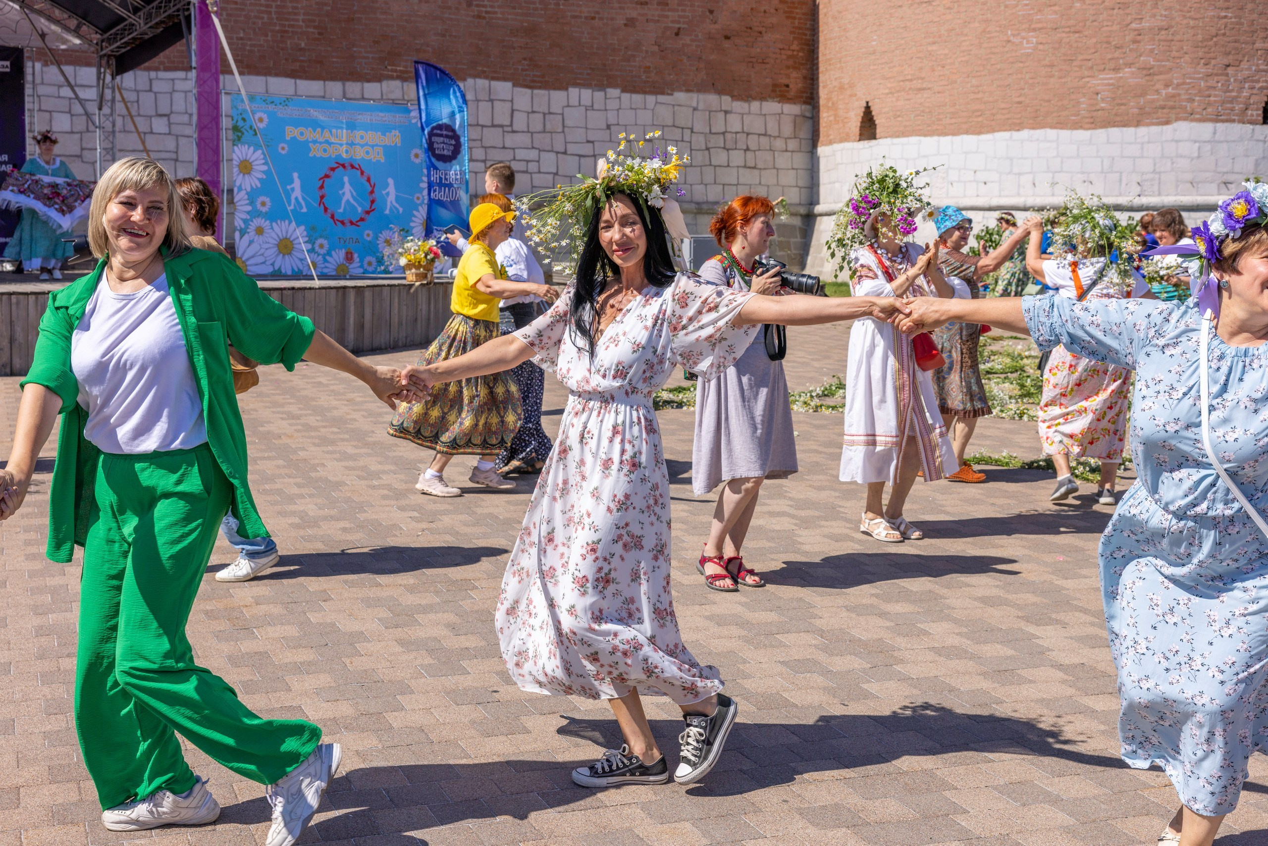 Фестиваль «Ромашковый хоровод». Северная ходьба. Фотограф в Туле Крупский АнДРей. Фотостудия «КАДР71» в Туле