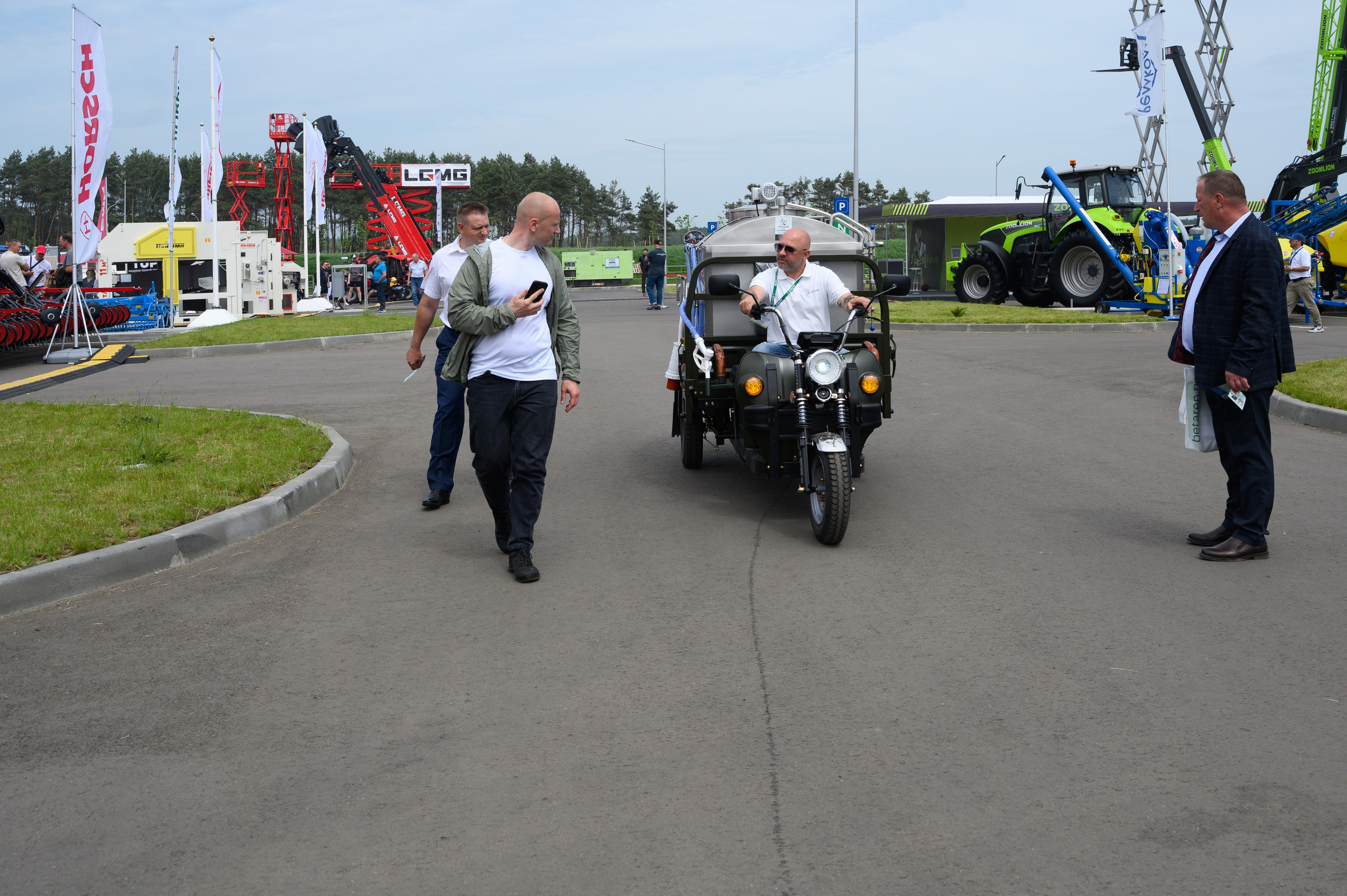 Агровыставка. Фотоуслуги, услуги фотографа, фотографирование важных событий