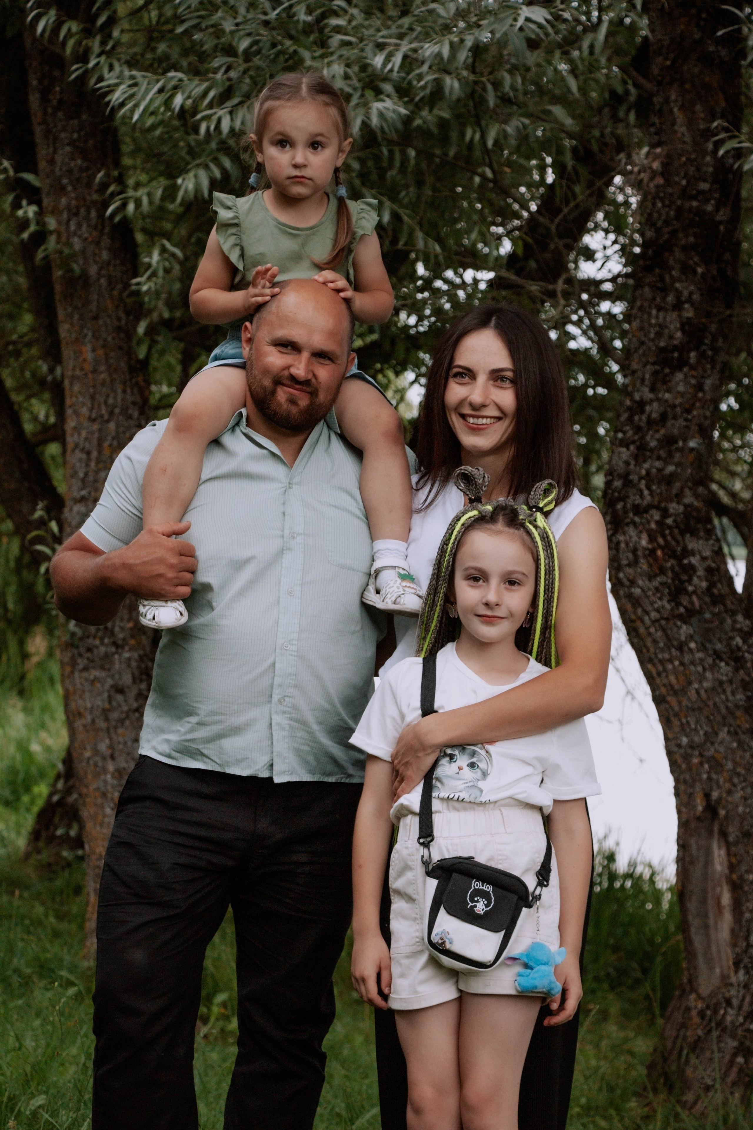 Алексей, Римма, Аннушка и Полина. Бережно сохраняю ваши чувства и истории на своих фотографиях