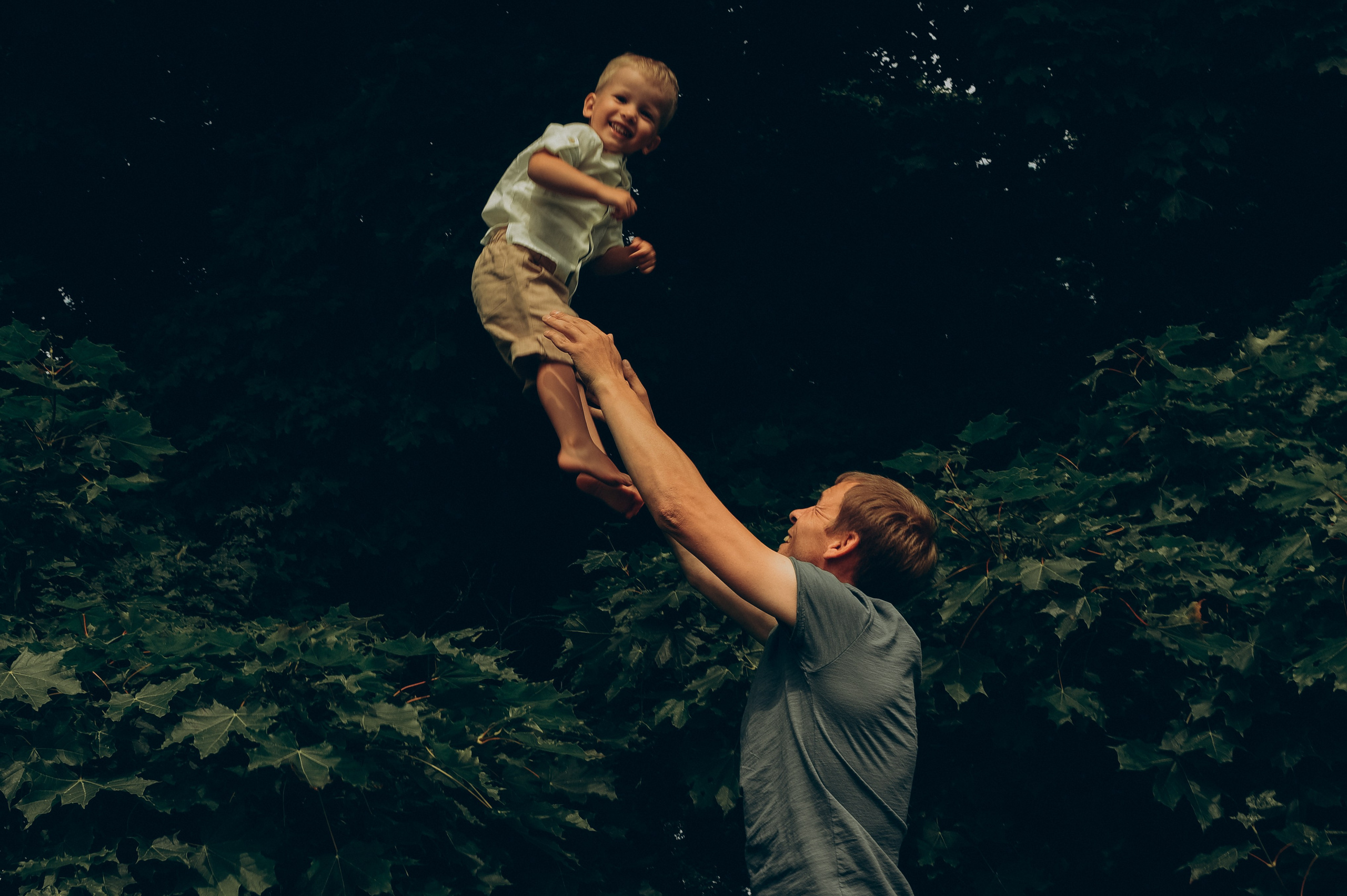 Семейная фотопрогулка парке. Елена Павел и Лев. Семейный и свадебный фотограф в Санкт-Петербурге Яна