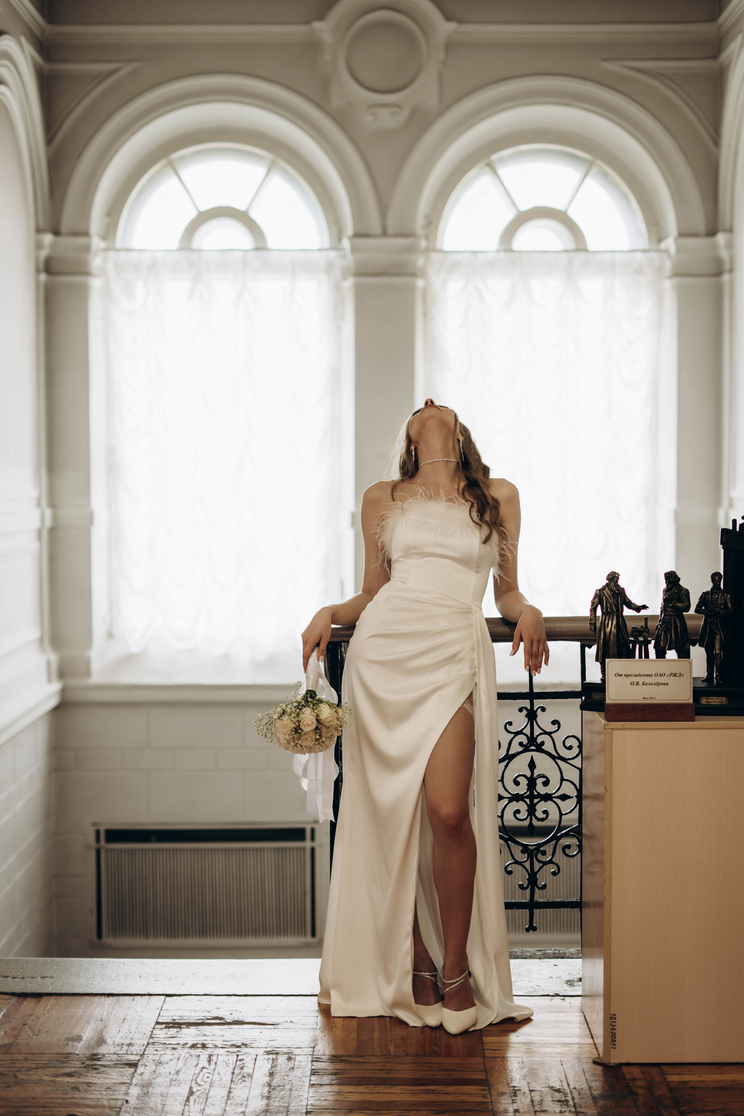 Ксюша и Леша: свадебная съемка в Художественном музее. Фотограф в Иркутске