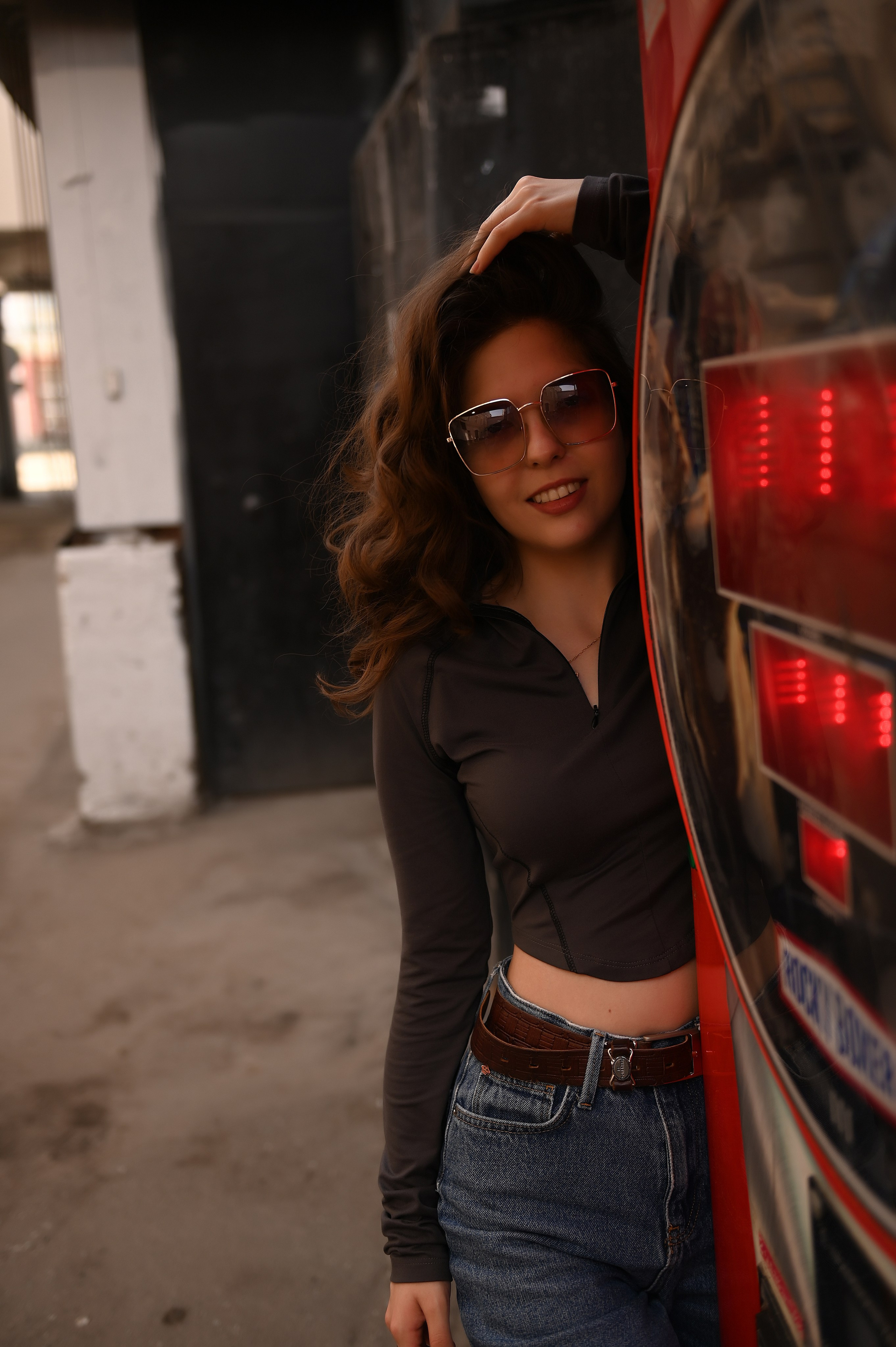 Индивидуальная прогулочная в городе. Свадебный, семейный, детский, контент фотограф в Омске Максим Ильин