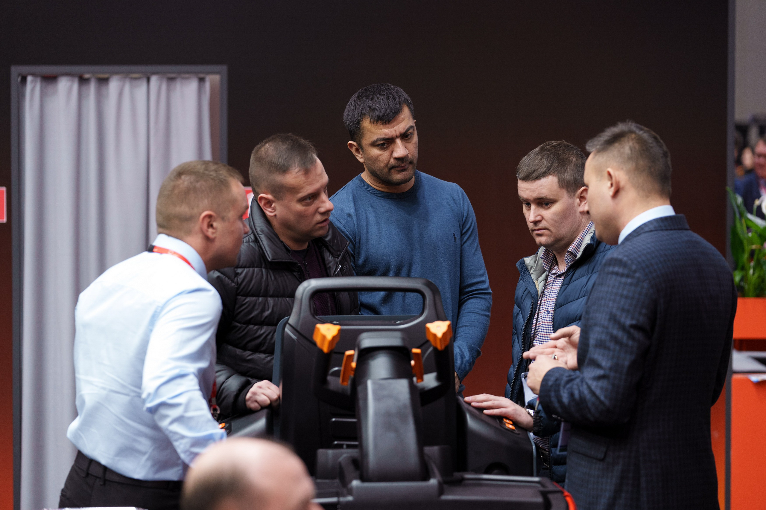 HELI. Стенд в Крокус Экспо. Фотограф Саша Блюз