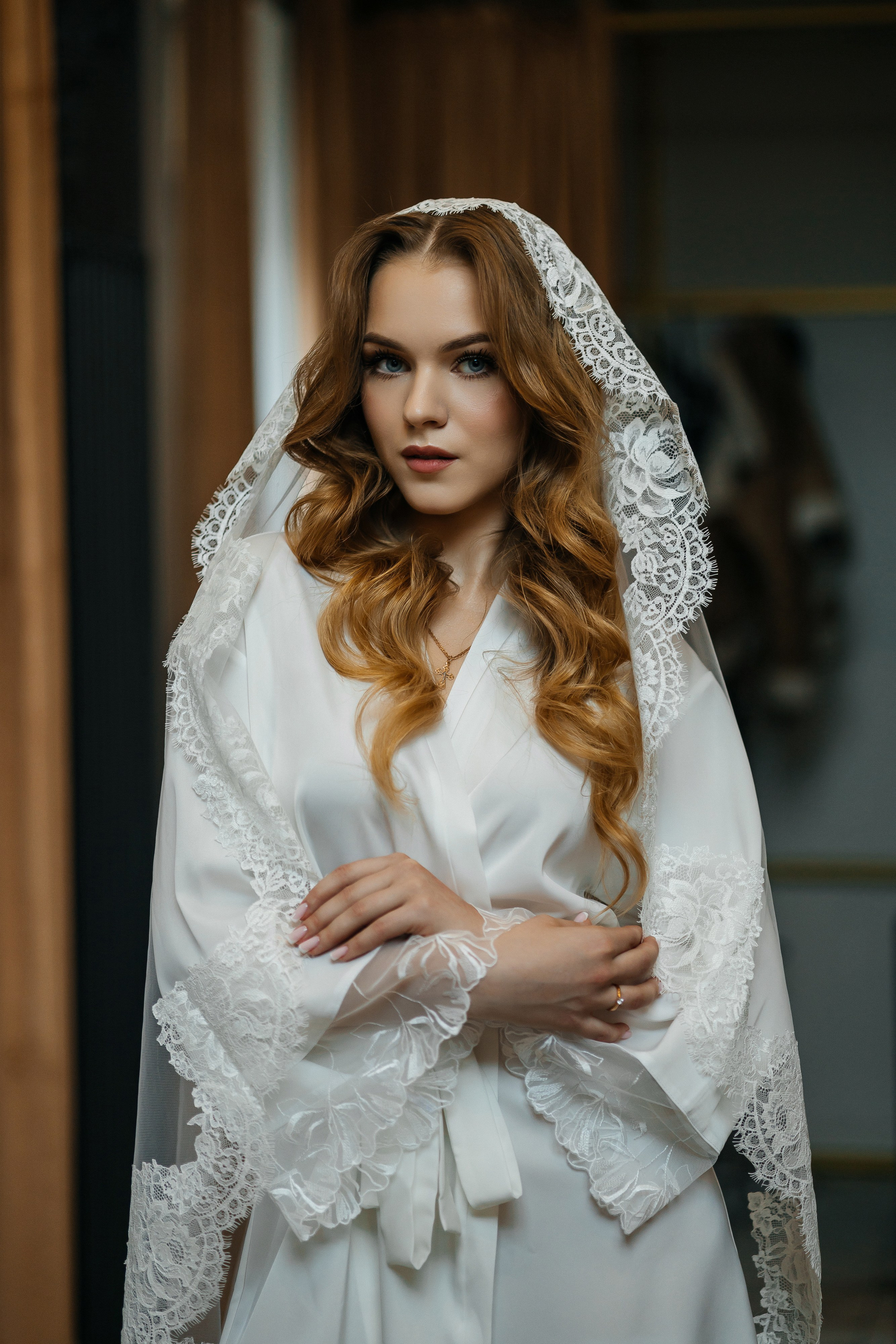 Роскошное утро пары в номере отеля. Олег Сверчков | Свадебный фотограф Вологда