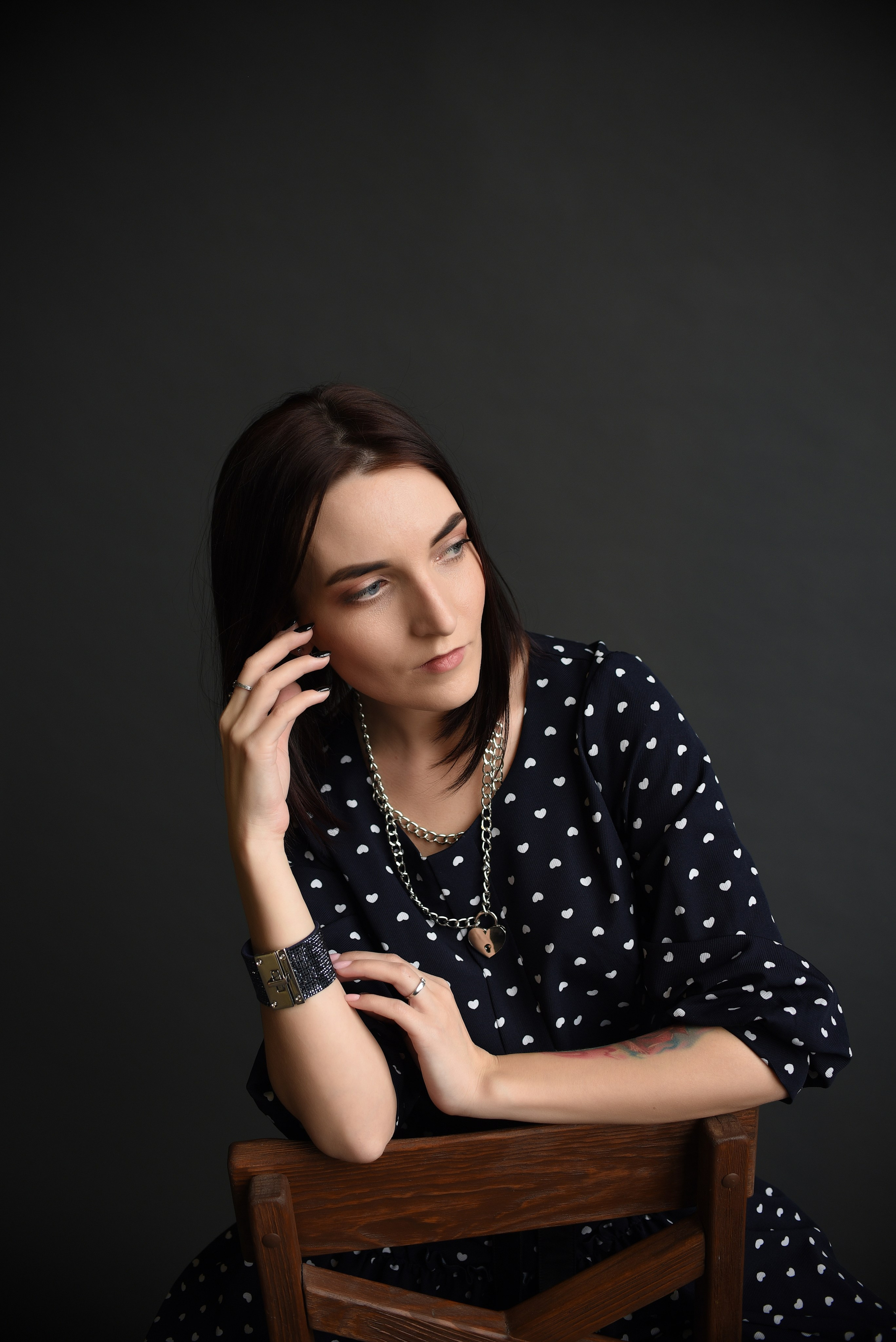 Индивидуальная студийная. Свадебный, семейный, детский, контент фотограф в Омске Максим Ильин