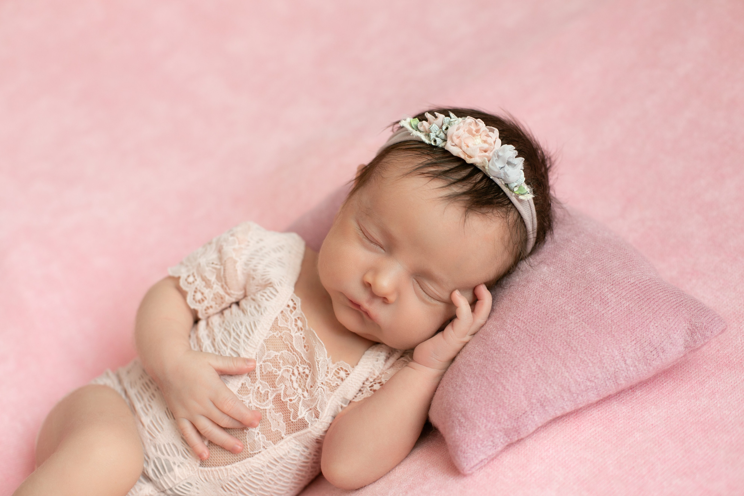 PH @blossombabyru. Retoucher Aleksmokh