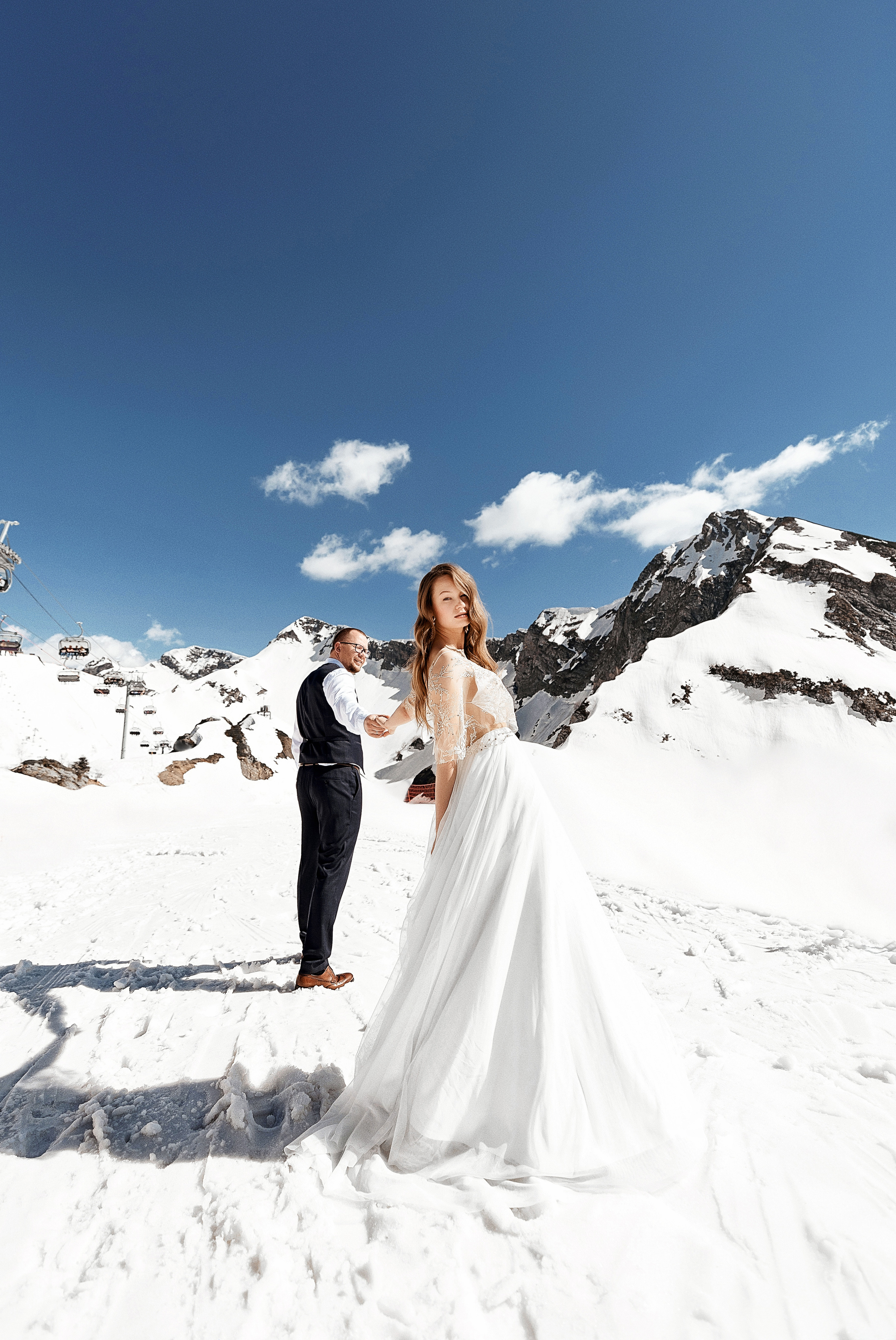 Свадебная фотосессия на снегу в Красной поляне / Фотограф Красная поля. Свадебный и семейный фотограф в Сочи Денис Вялов