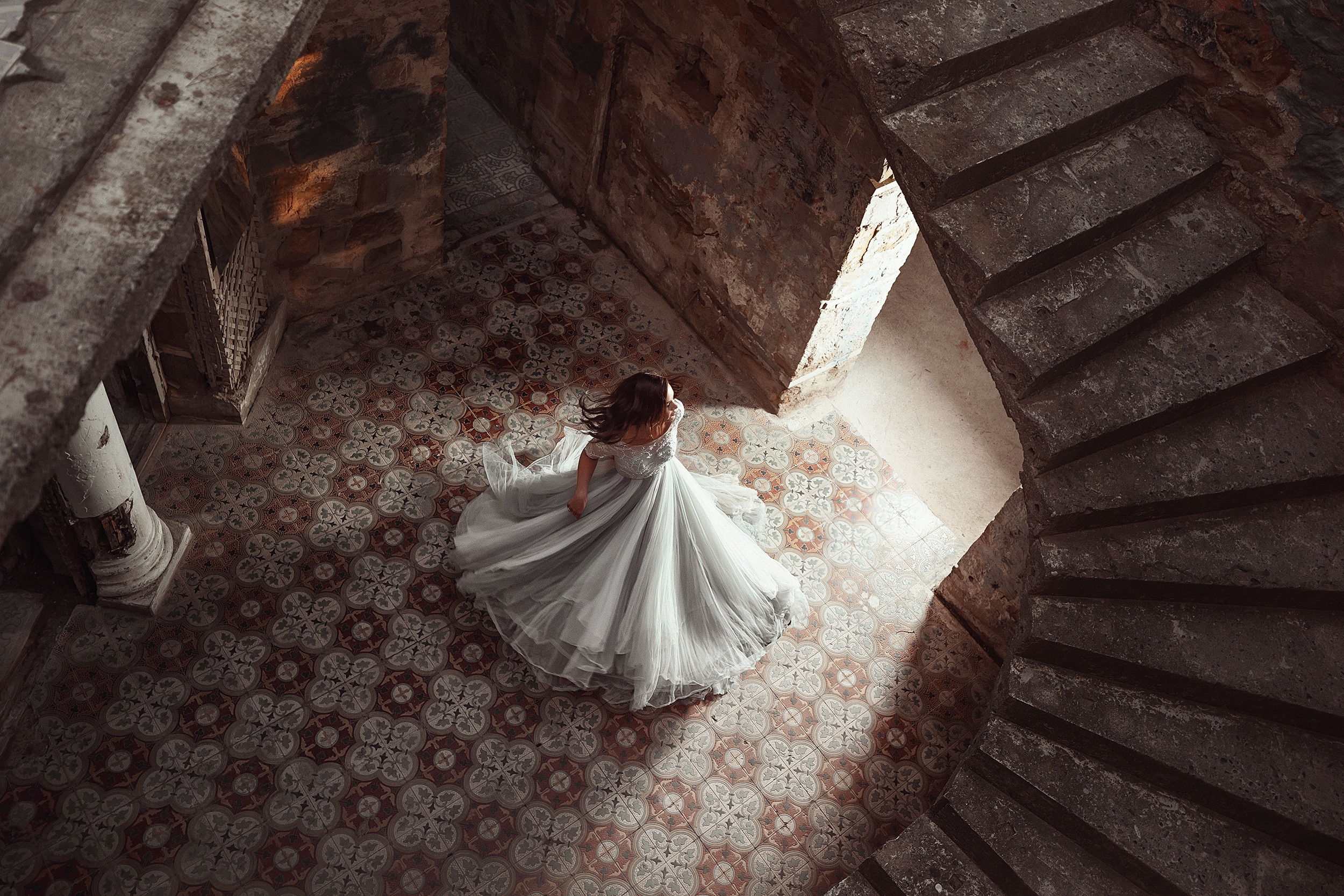 Гламурная фотосессия в пышном платье / Фотосессия на "Даче Квитко". Свадебный и семейный фотограф в Сочи Денис Вялов