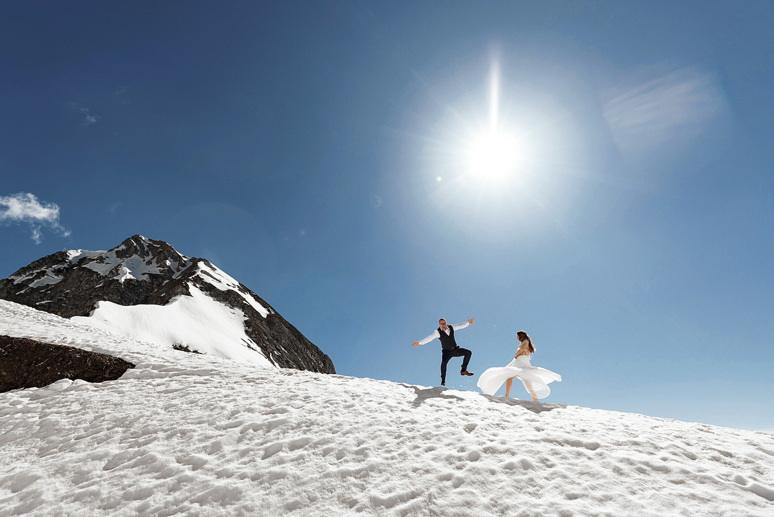 Свадебная фотосессия на снегу в Красной поляне / Фотограф Красная поля. Свадебный и семейный фотограф в Сочи Денис Вялов