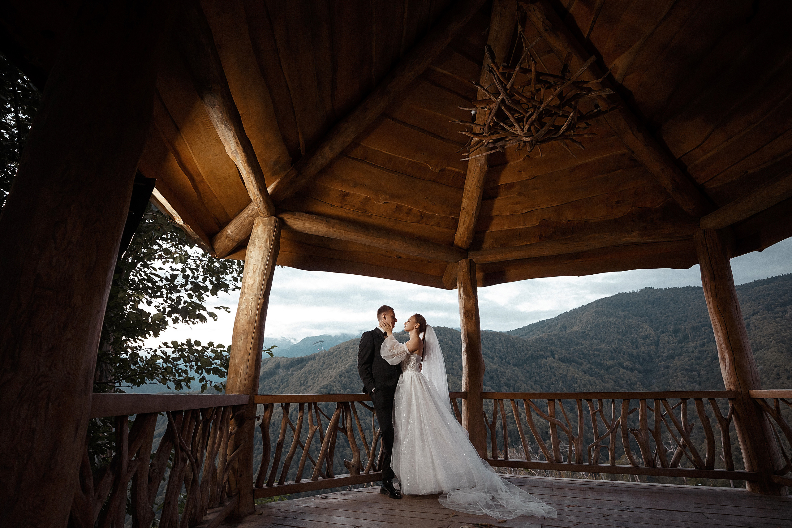 Свадьба в Красной поляне / свадебный фотограф в горах. Свадебный и семейный фотограф в Сочи Денис Вялов